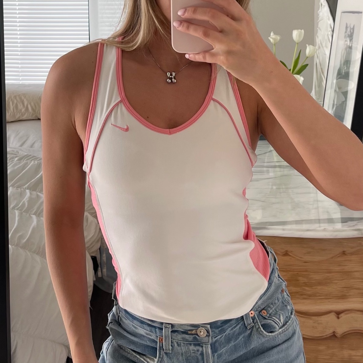 Vintage Y2K Sporty White and Pink Raceback Nike Sleeveless Tank Top