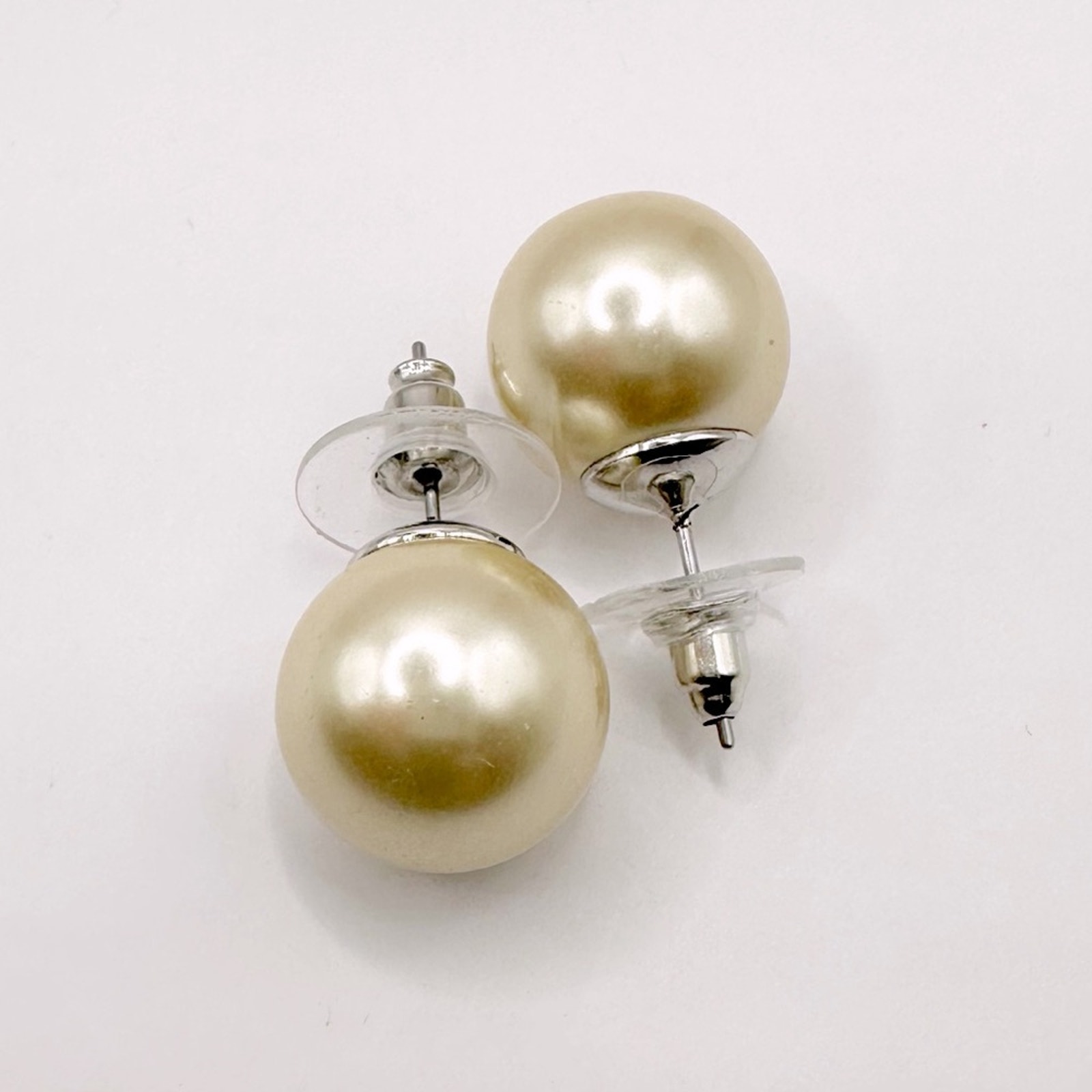 Faux pearl stud earrings classic minimalist preppy pierced retro traditional