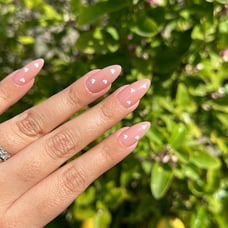 Press on nails