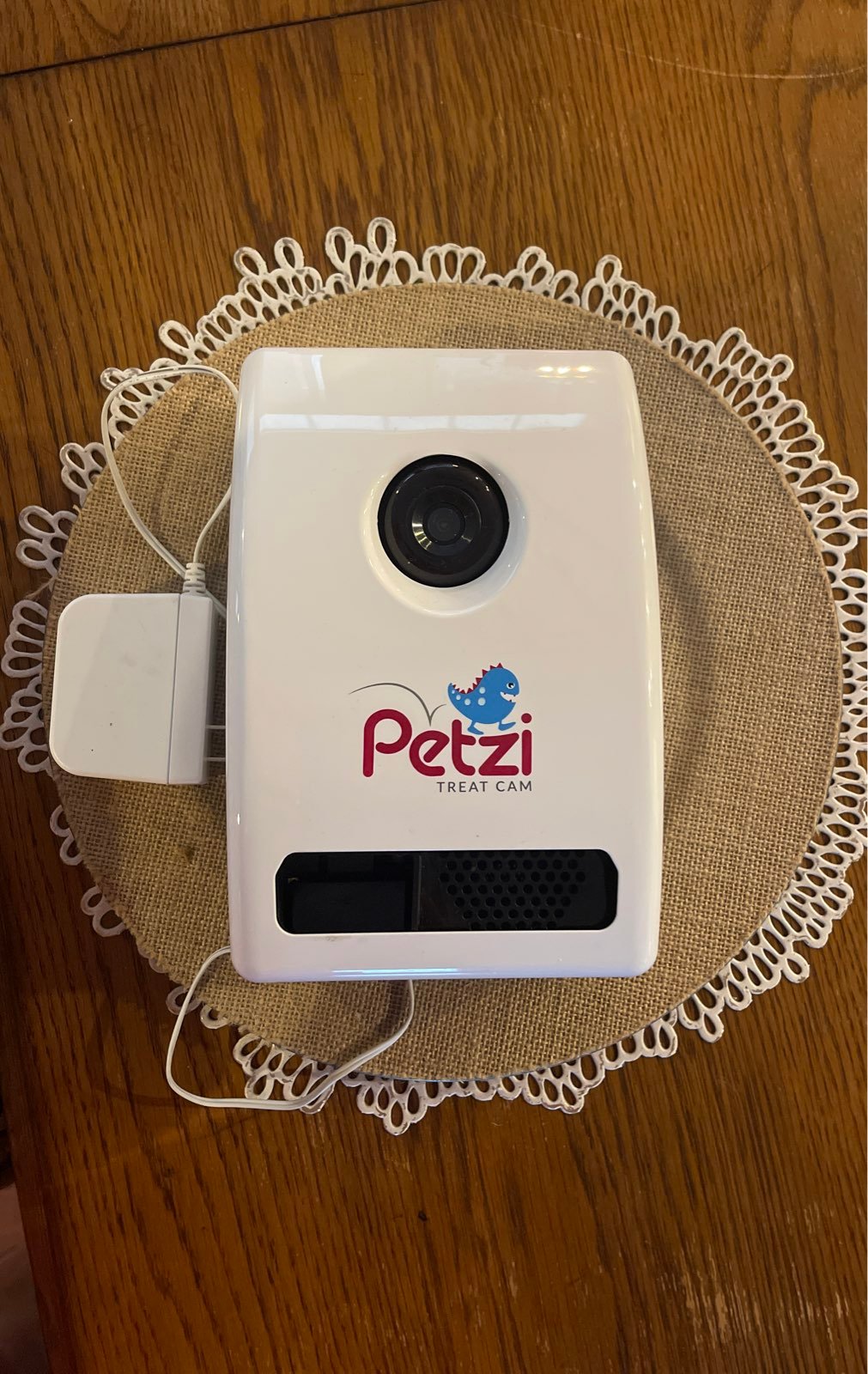 Petzi Treat Cam