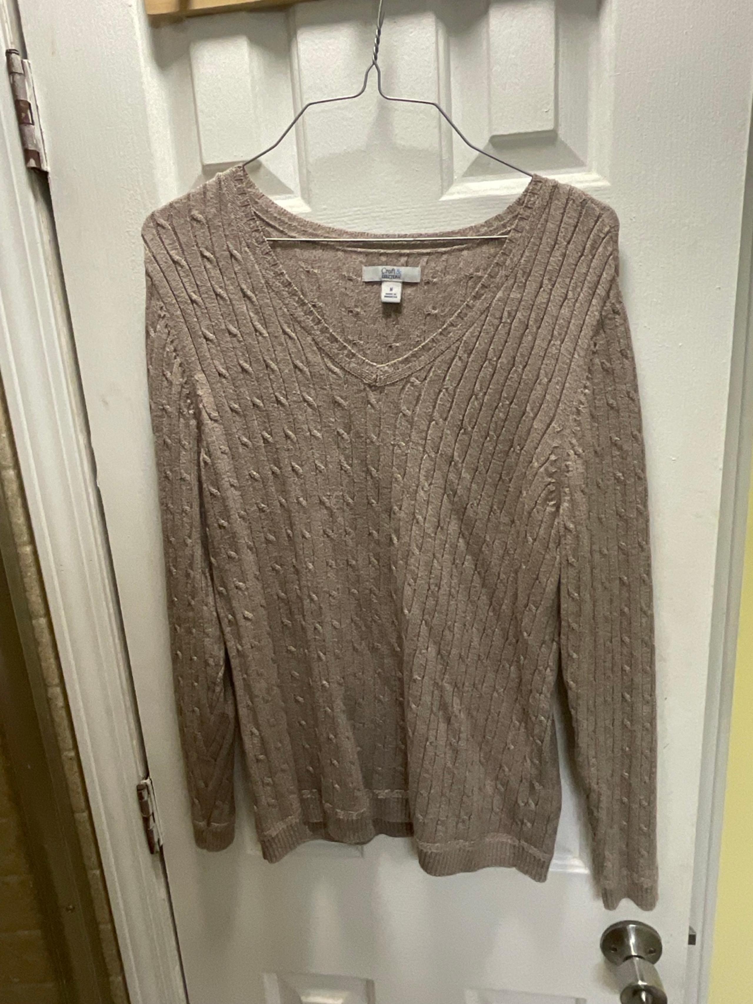 Women's Croft & Barrow Extra Soft Cable Knit V-Neck Sweater Size M
