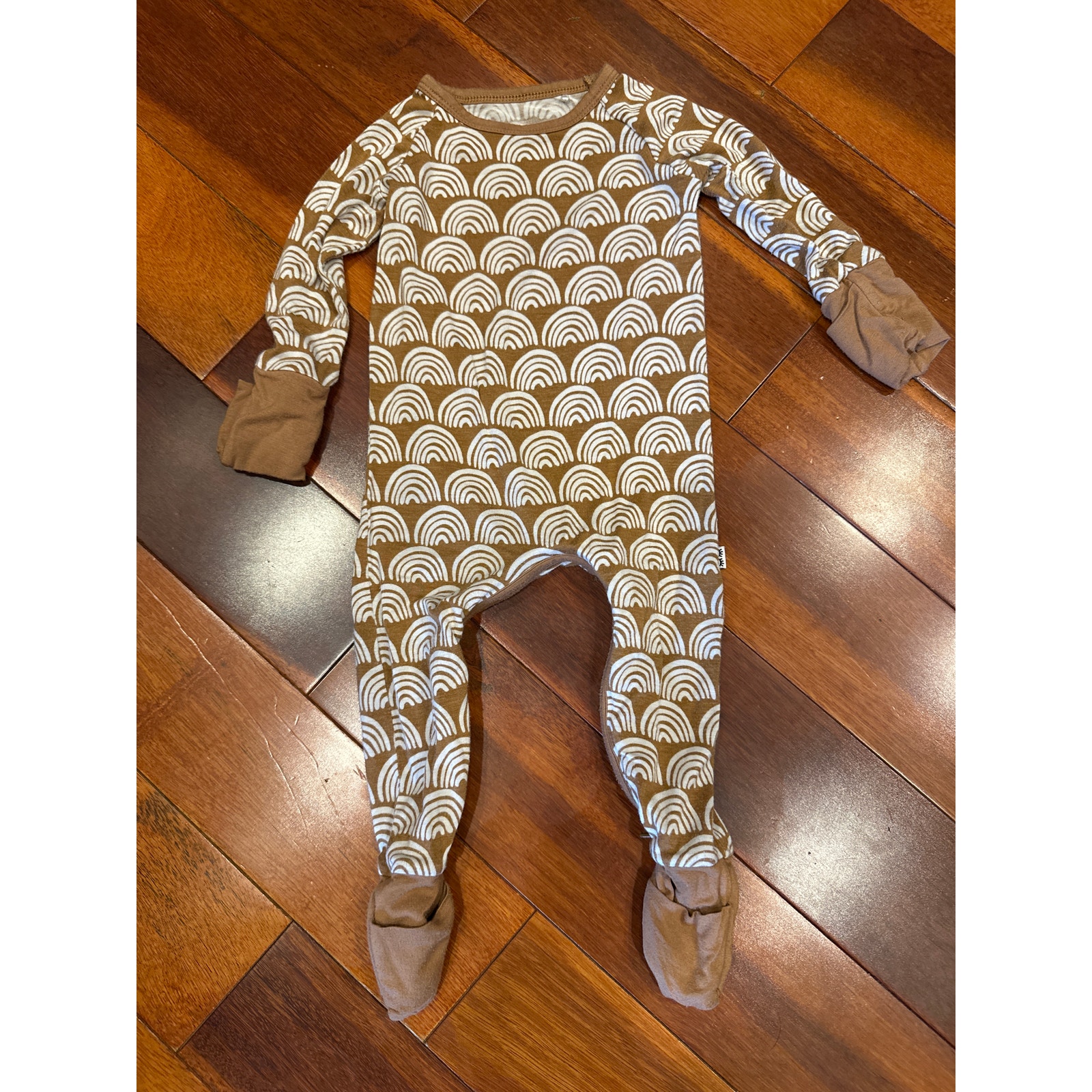 Little Sleepies Rust Rainbows Bamboo Zippy Romper EUC Size 0-3 months