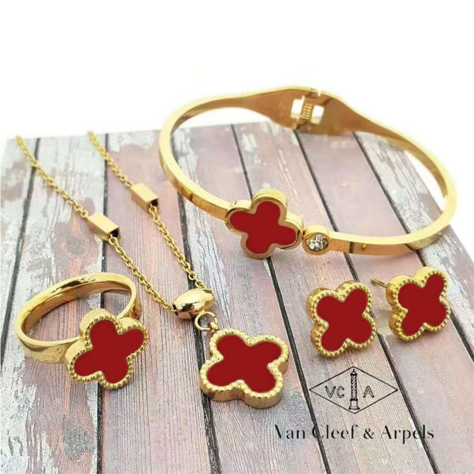 18k Gold plated necklace set jewelry never changed colors