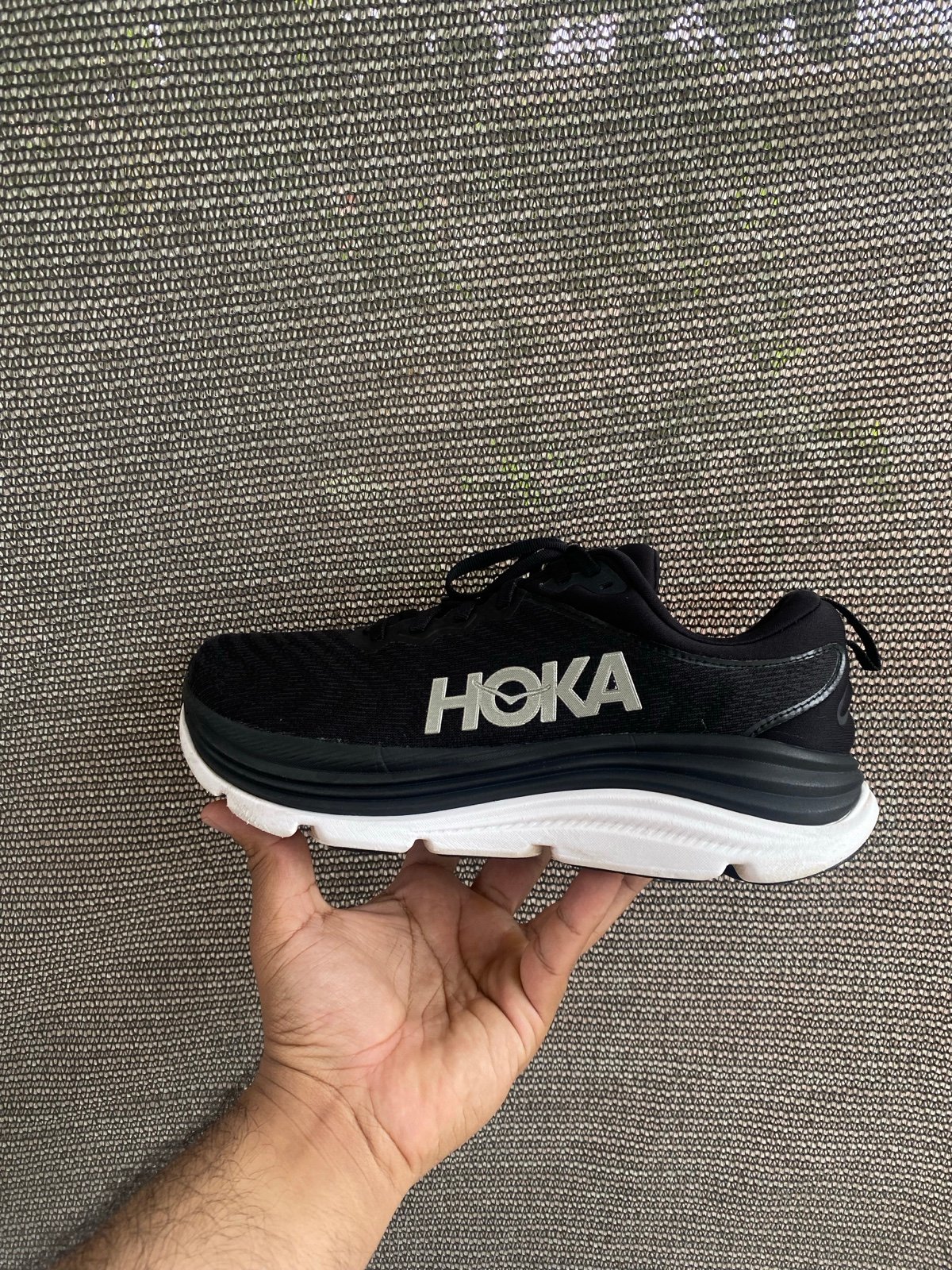 Hoka OnOne Gaviota 5 black & white