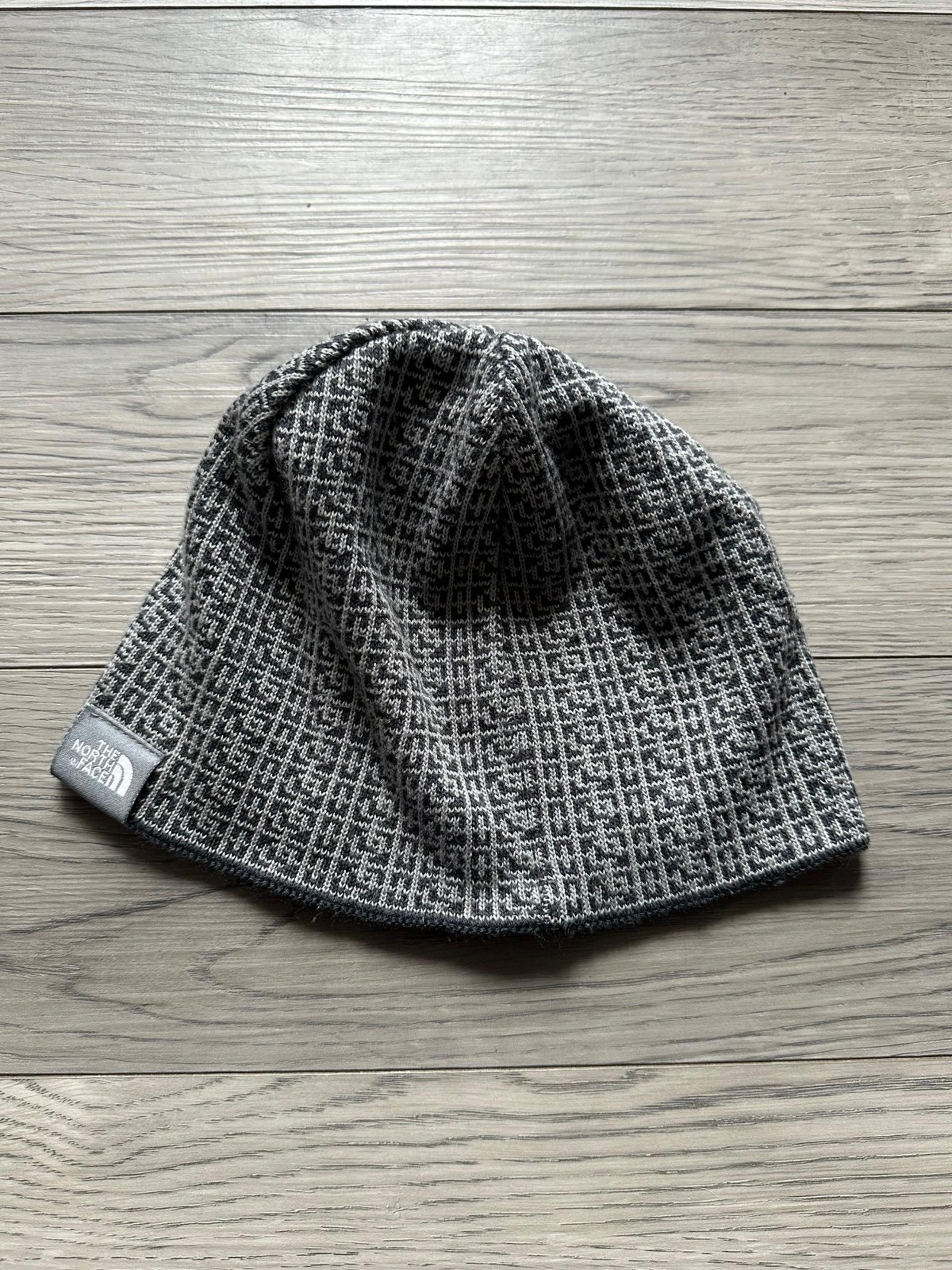 North face women’s hat