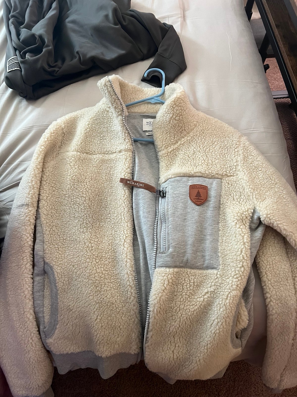 Wanakome zip-up