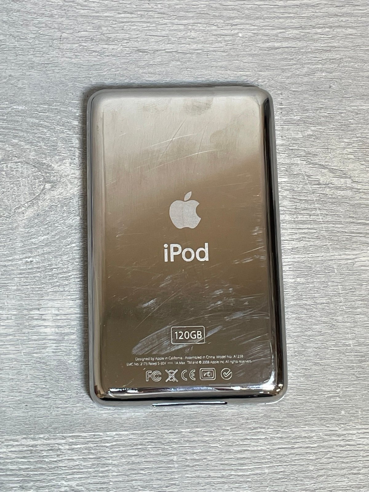 Apple iPod Classic 7th Generation 120GB Silver