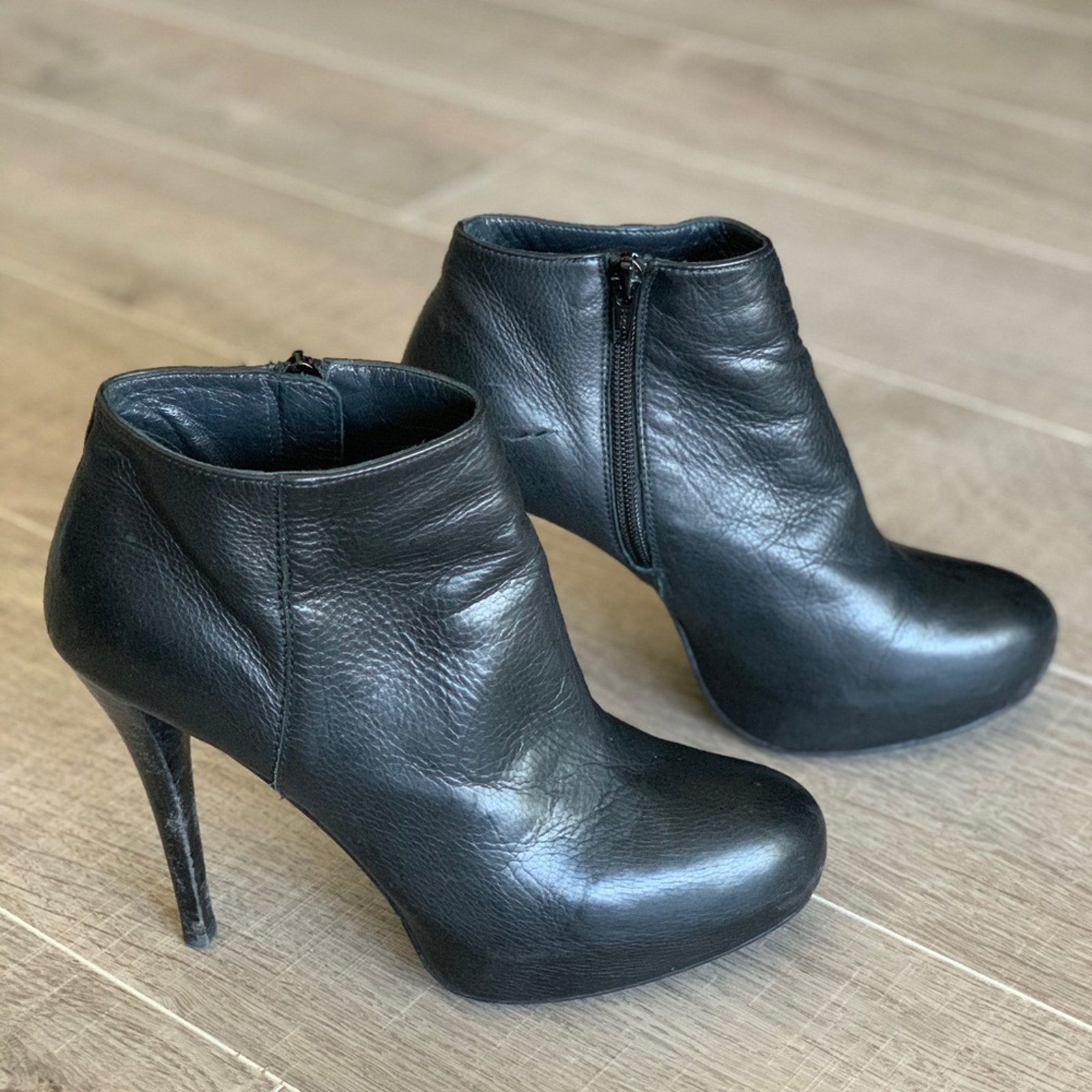 Stuart Weitzman Leather Platform Ankle Boots Women's Size 6.5