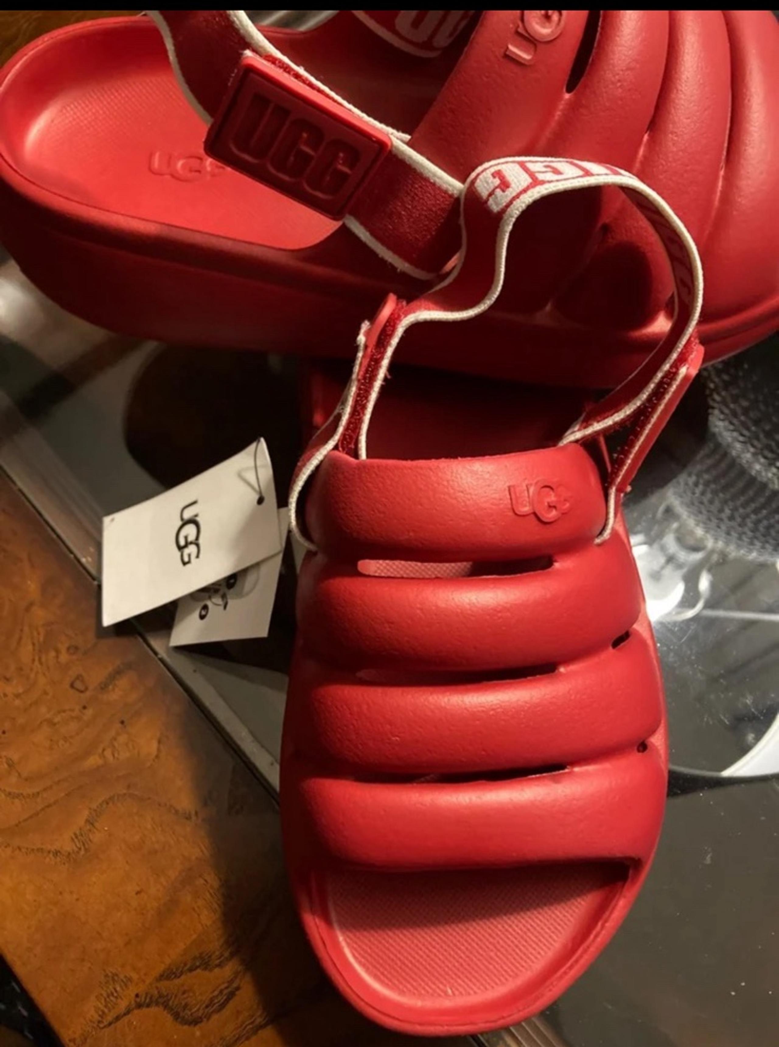 Girls UGGS Australia Yeah Sports Size 2