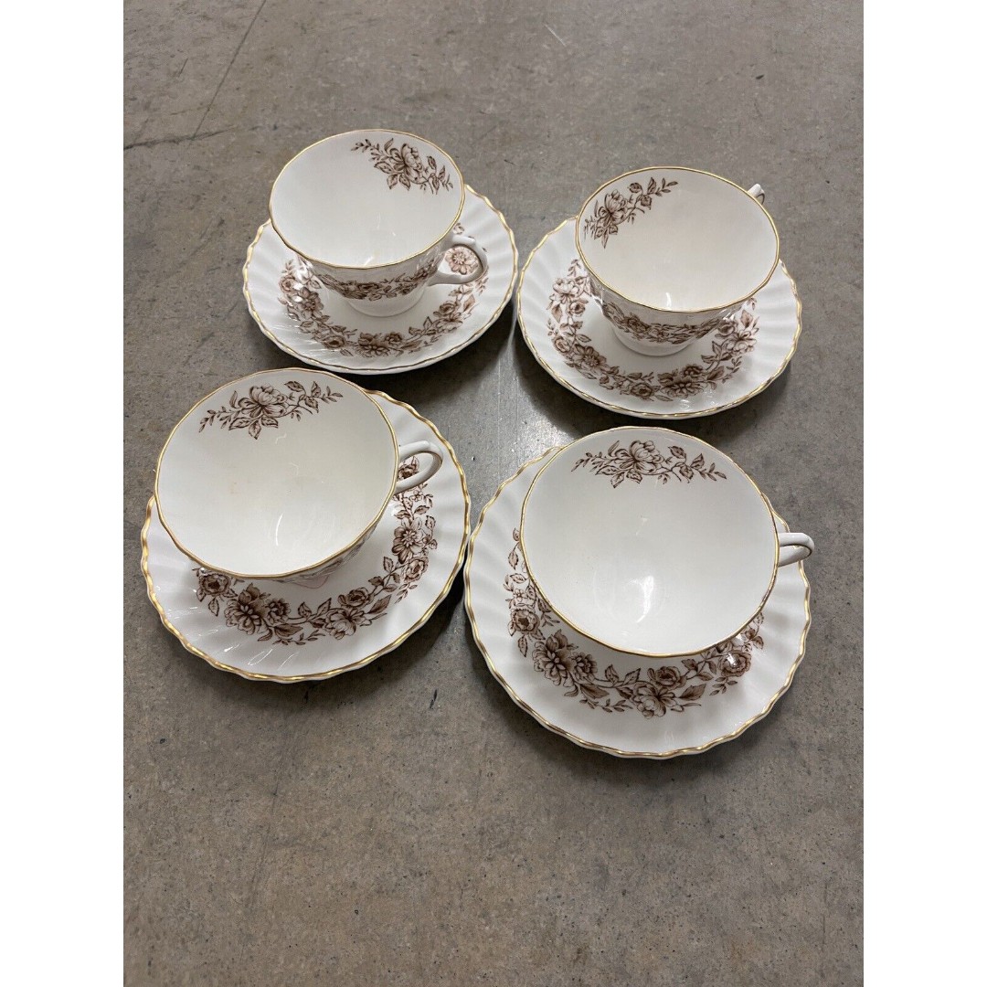 Royal Doulton Mayfair H4905 (4) Cups, 2 1/2 Deep & (4) Saucers, 5 7/8 Round