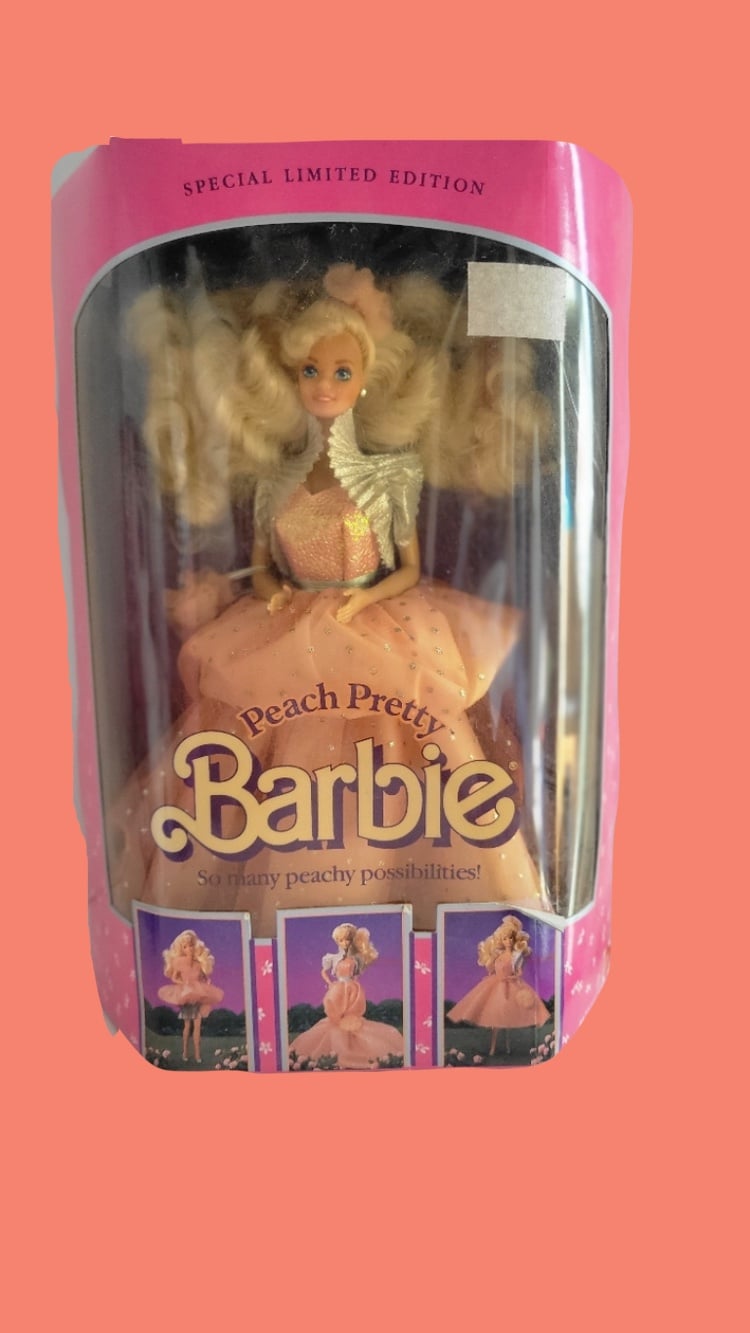 1989 NIB Peach Pretty Barbie