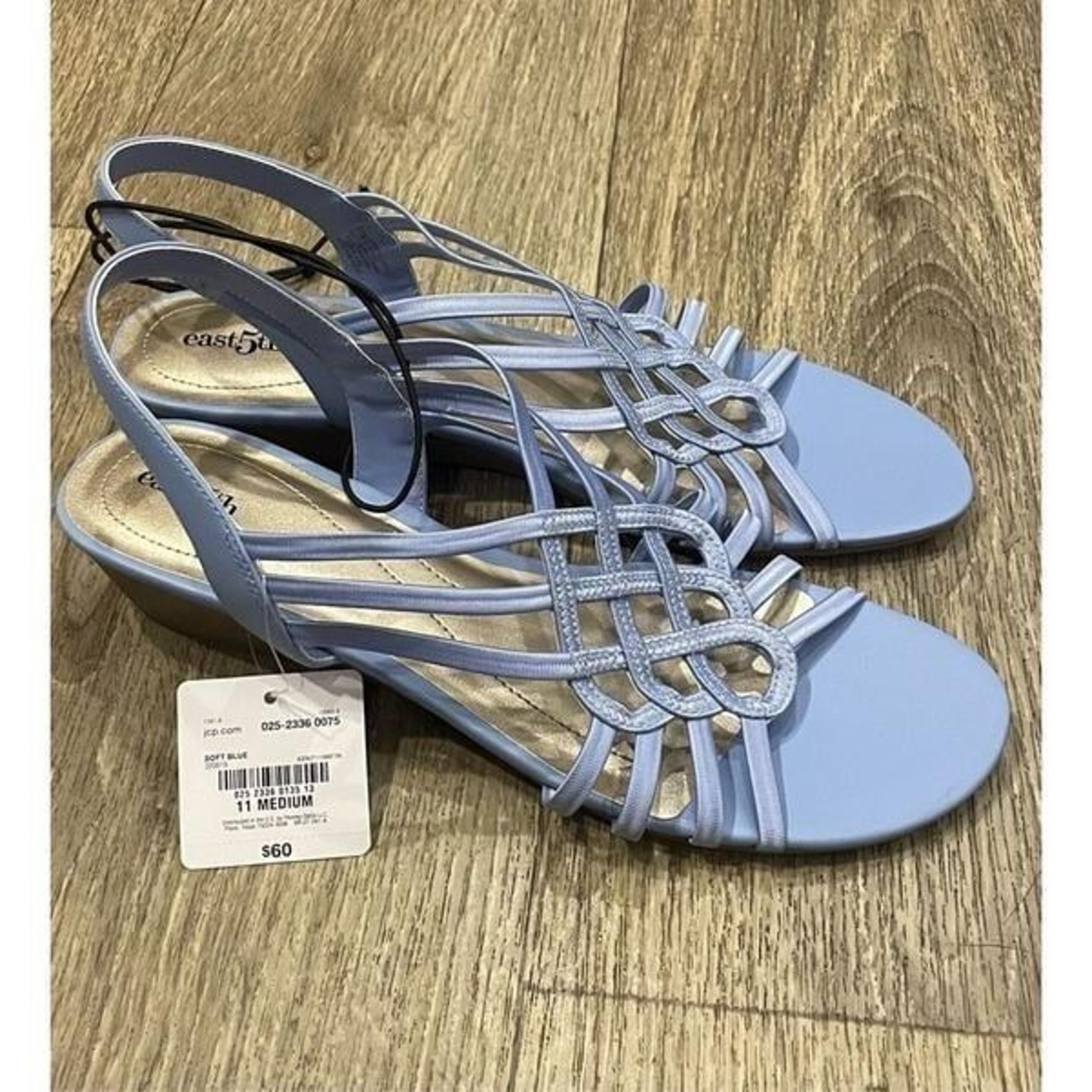 East 5th Light Blue Dressy CrissCross Sandals Women’s 11 New