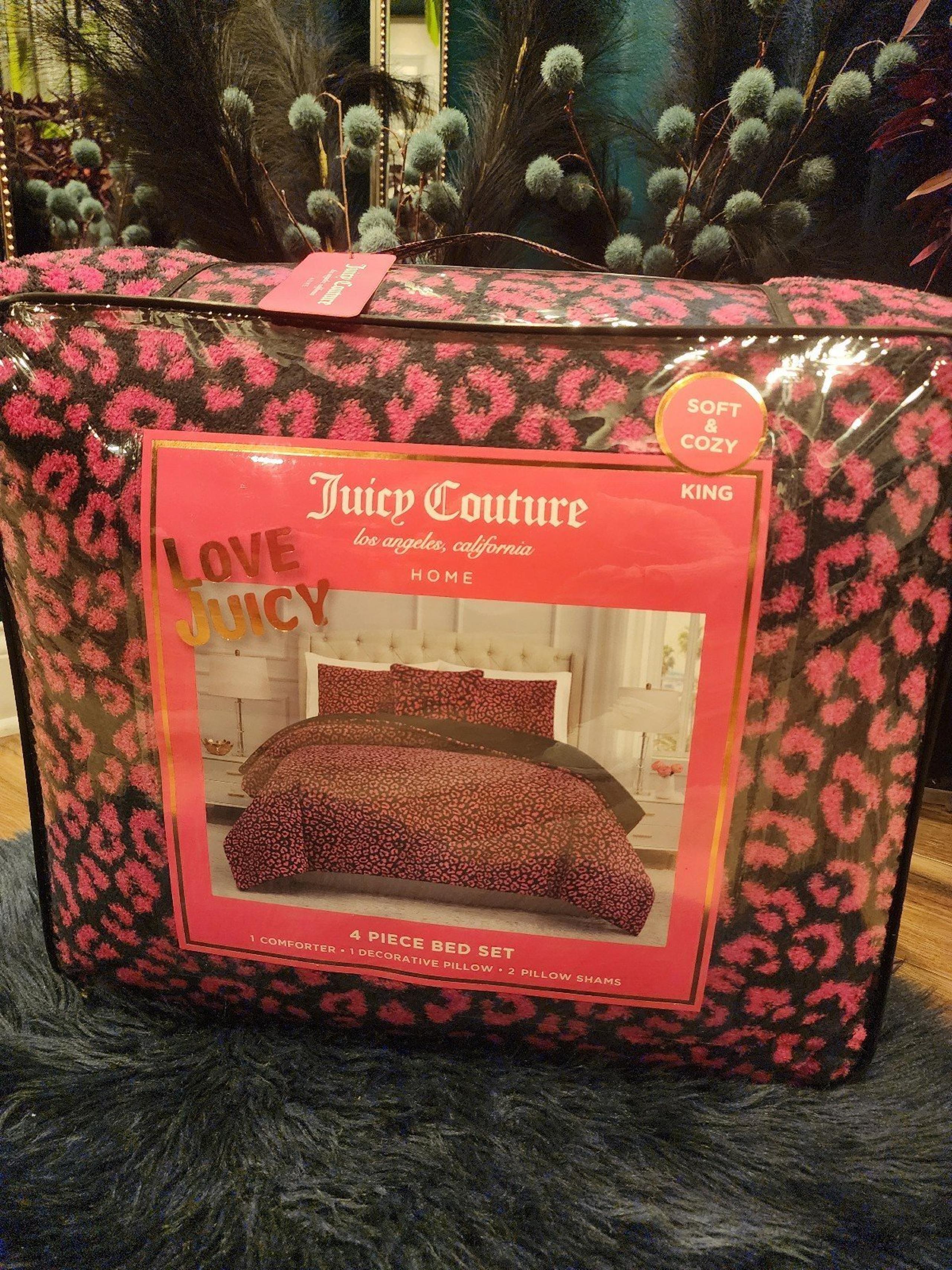 Juicy Coulture  king 4 Piece Pink Leopard Print bed set
Soft&Cozy