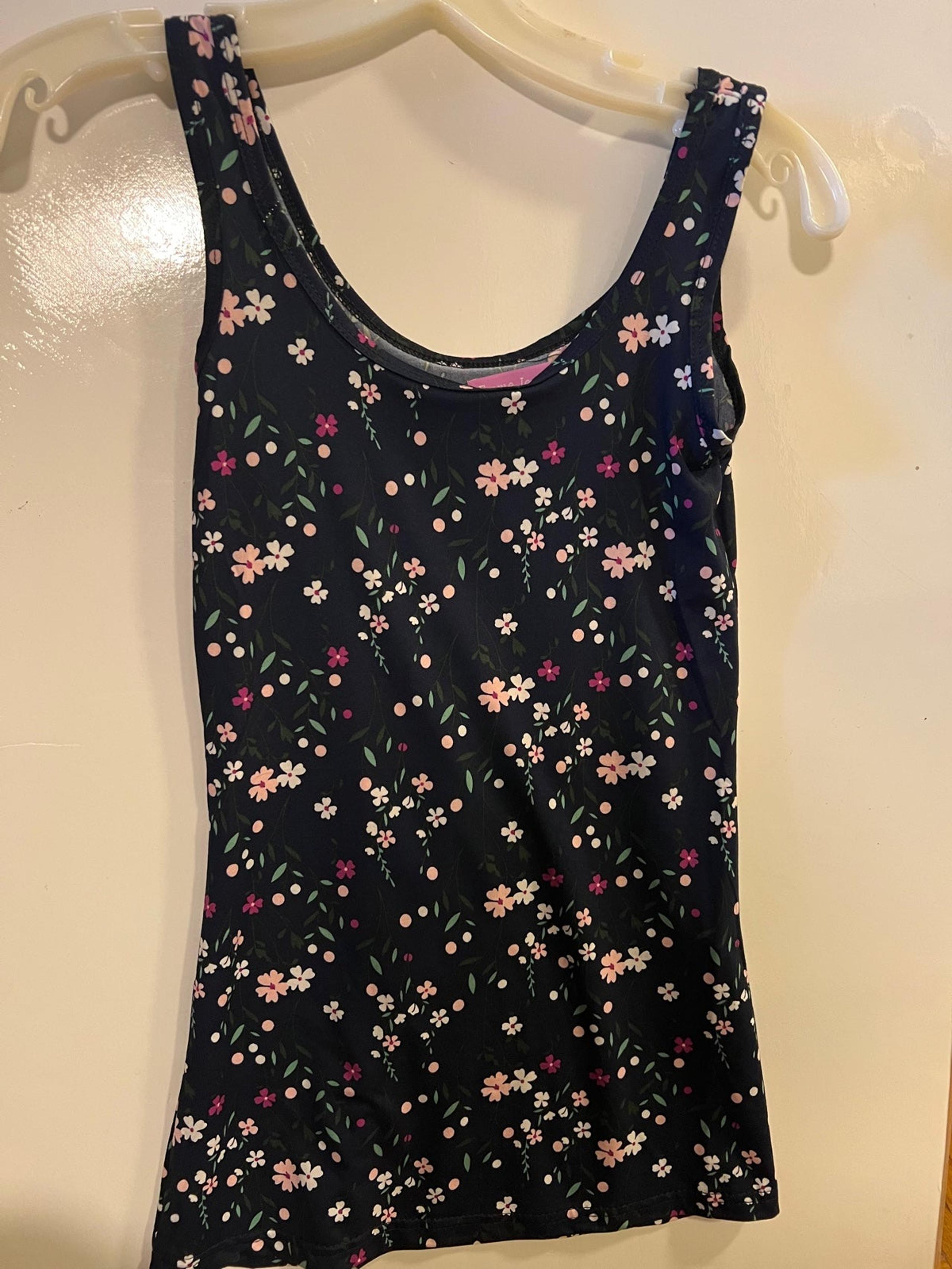 Emme Jordan women top Tank Top. Size S