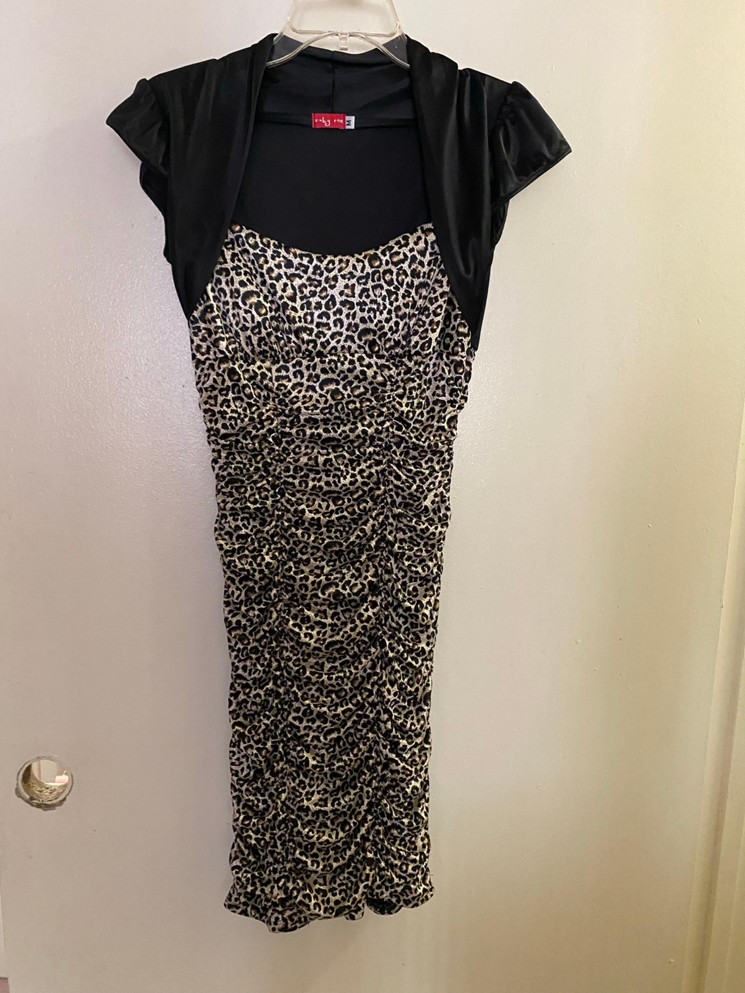 Ruby Fox Women’s Midi Dress Size M Leopard Print Cinched  Bust 38” Bodycon