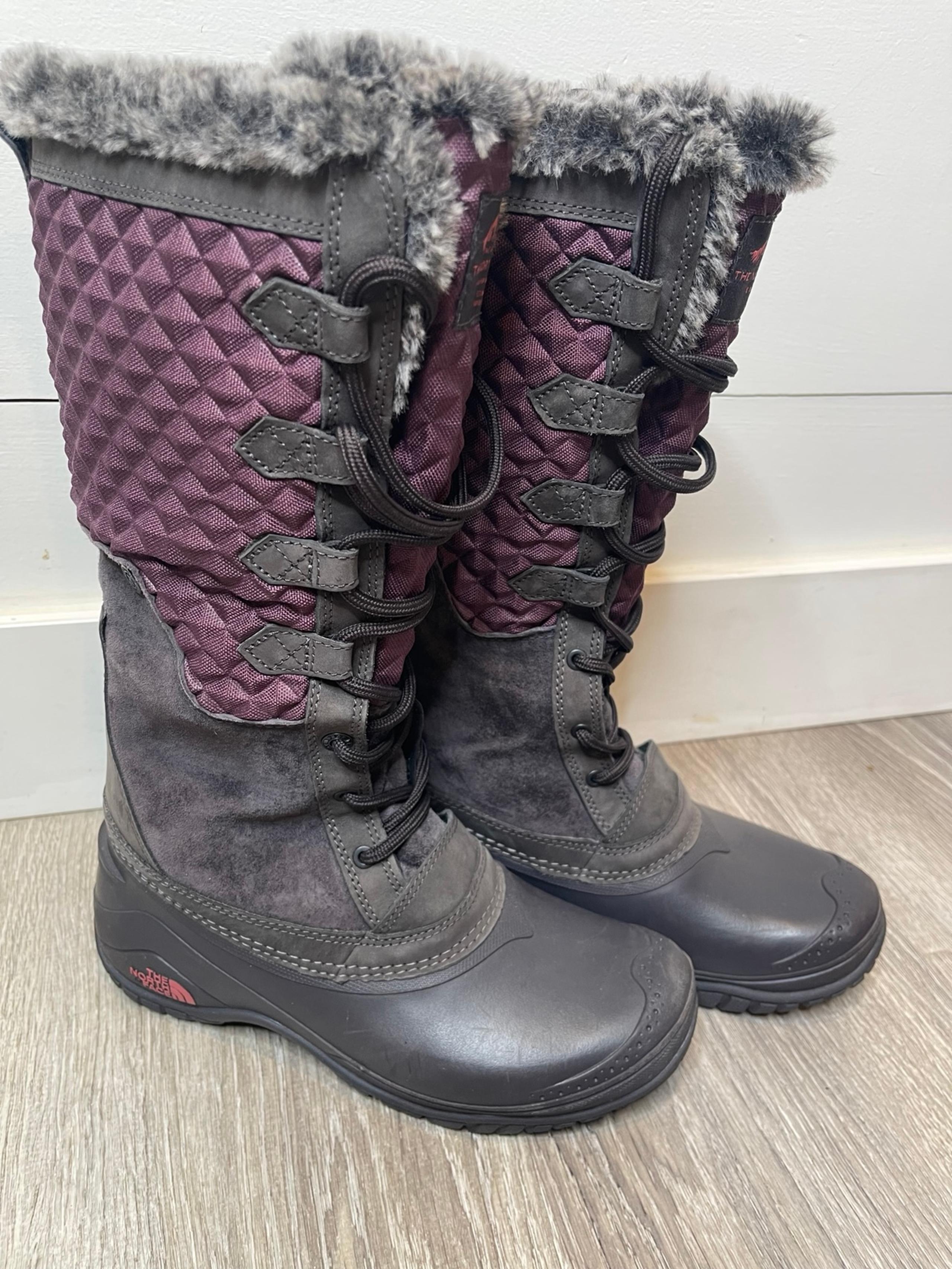 Women’s The North face Boots Size 8 winter snow