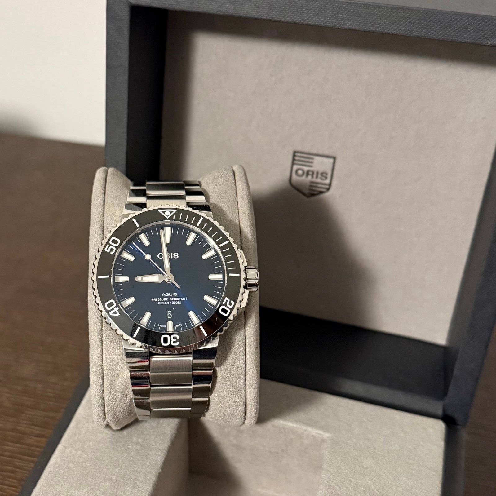 Oris Aquis Date Watch
