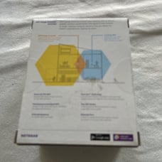 NETGEAR WiFi Range Extender EX3700 - Coverage up to 1000 sq.ft. and 15 Devices