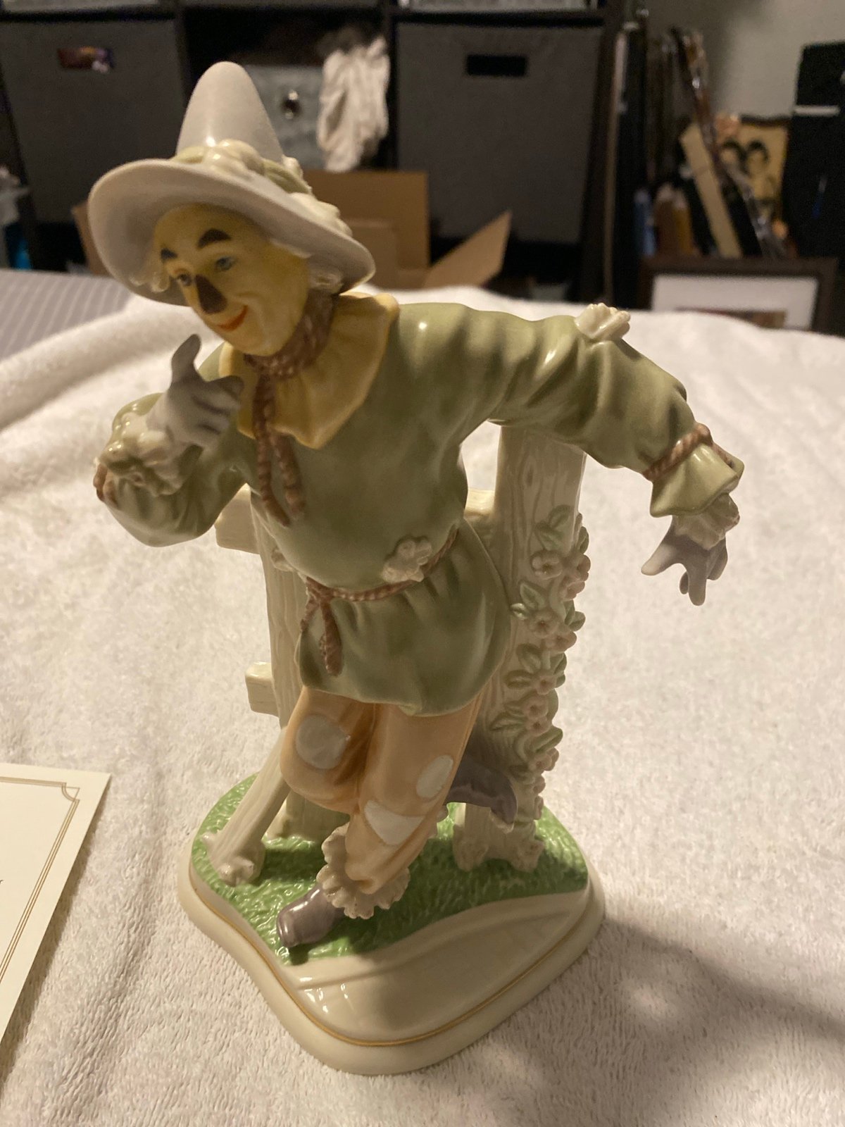 Lenox. Wizard of Oz. Scarecrow
