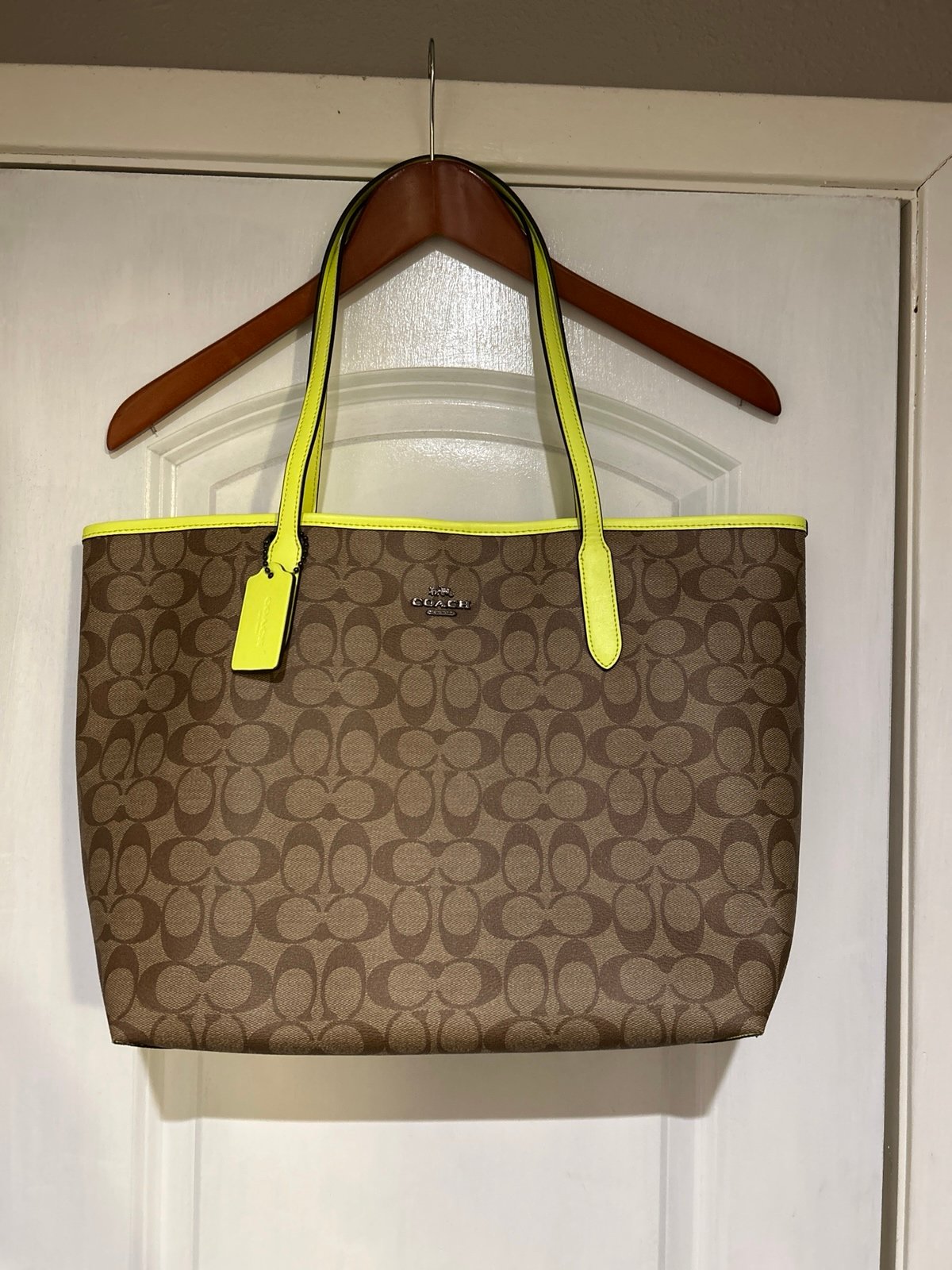 NWT Coach Glo Lime City Tote