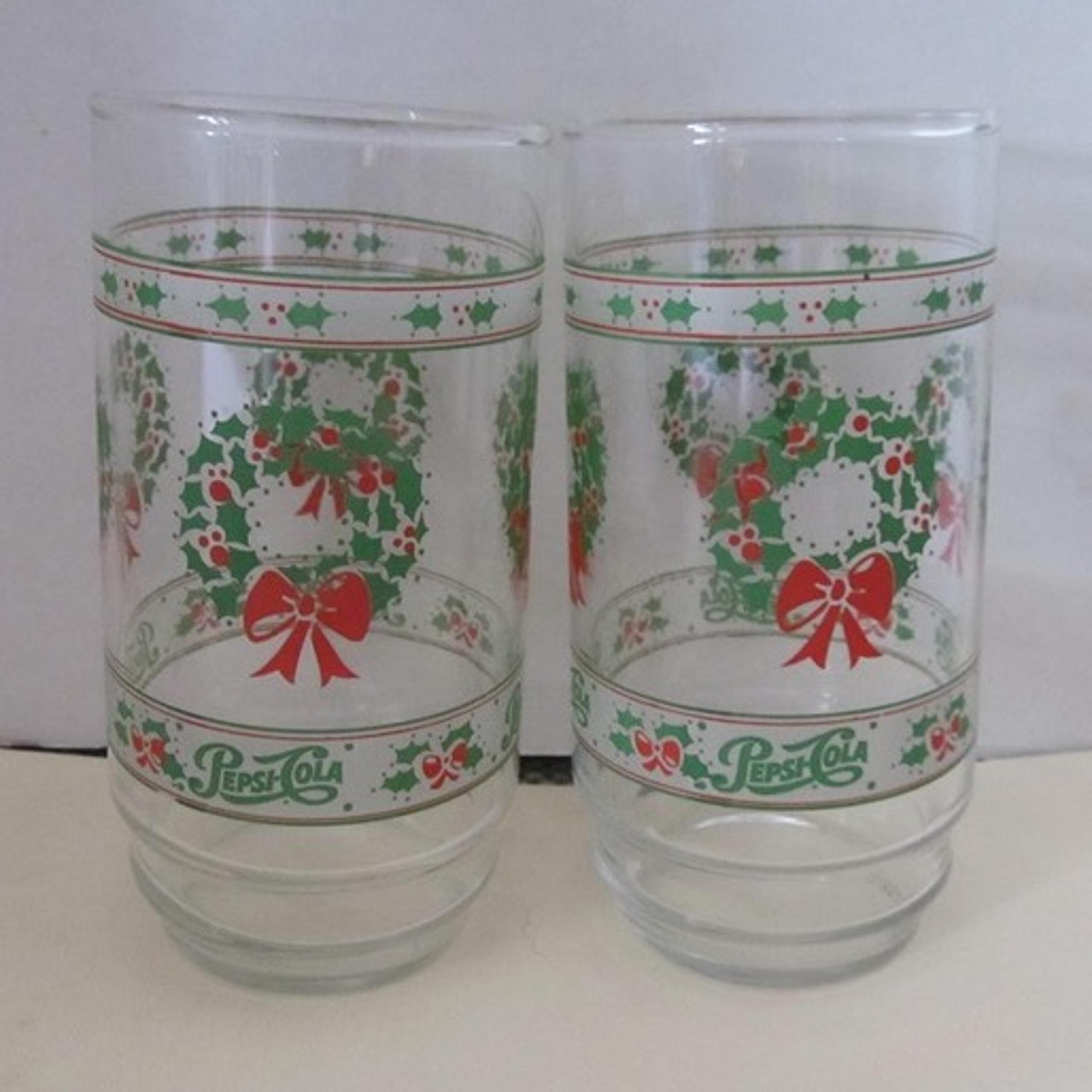 PEPSI-COLA Christmas Wreath & Holly Design Drinking Glass/Tumbler Set of 2