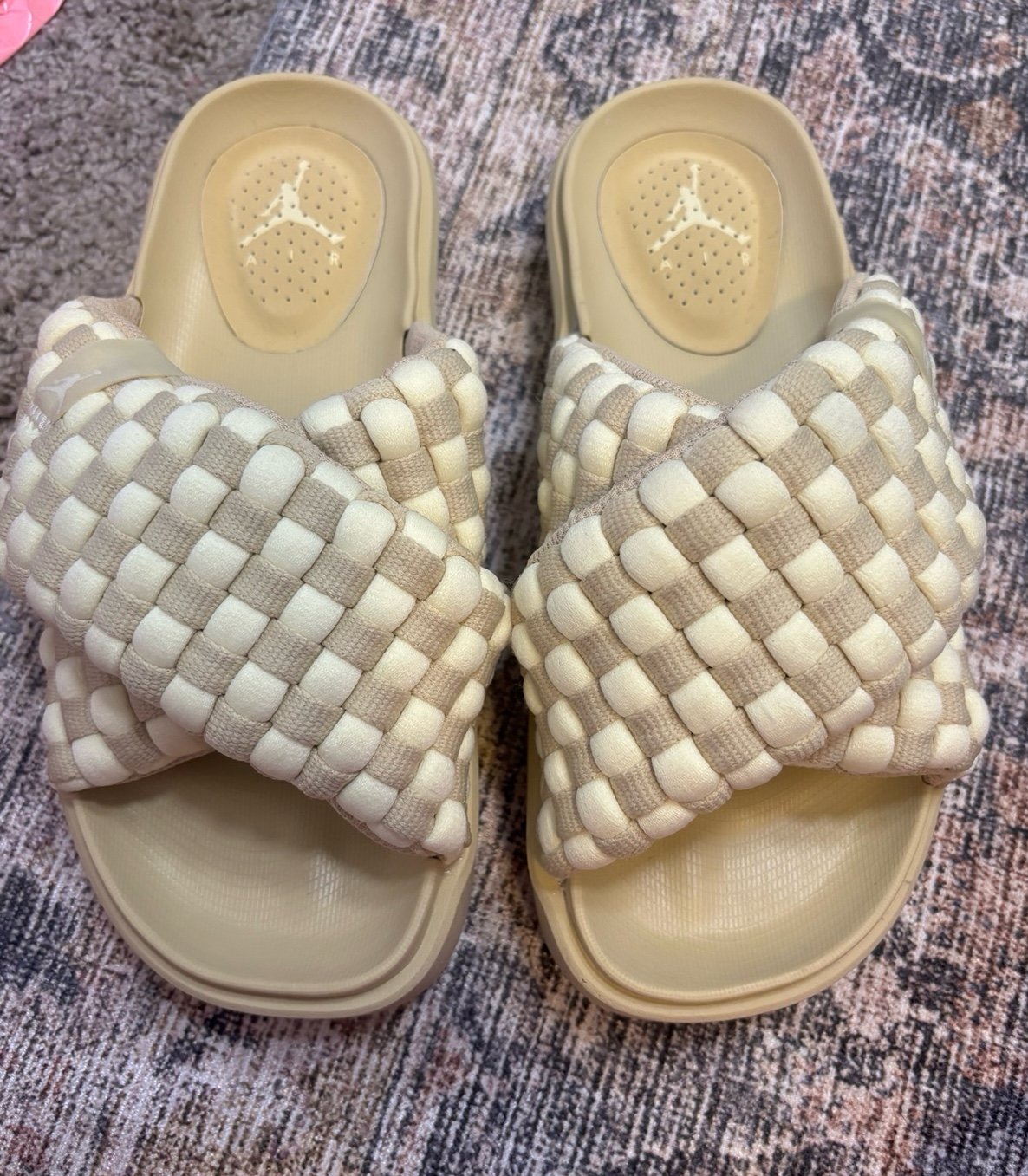 Nike Jordan Slide Thru Cozy sz 7 womens