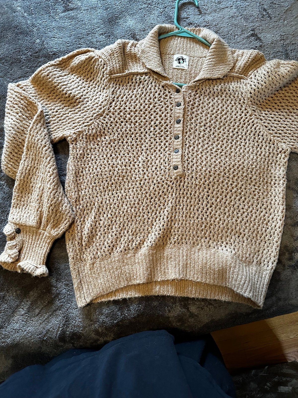 FP we the free (sweater) (nwot) L