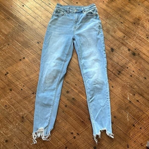 American Eagle light wash distressed relaxed mom jeans
