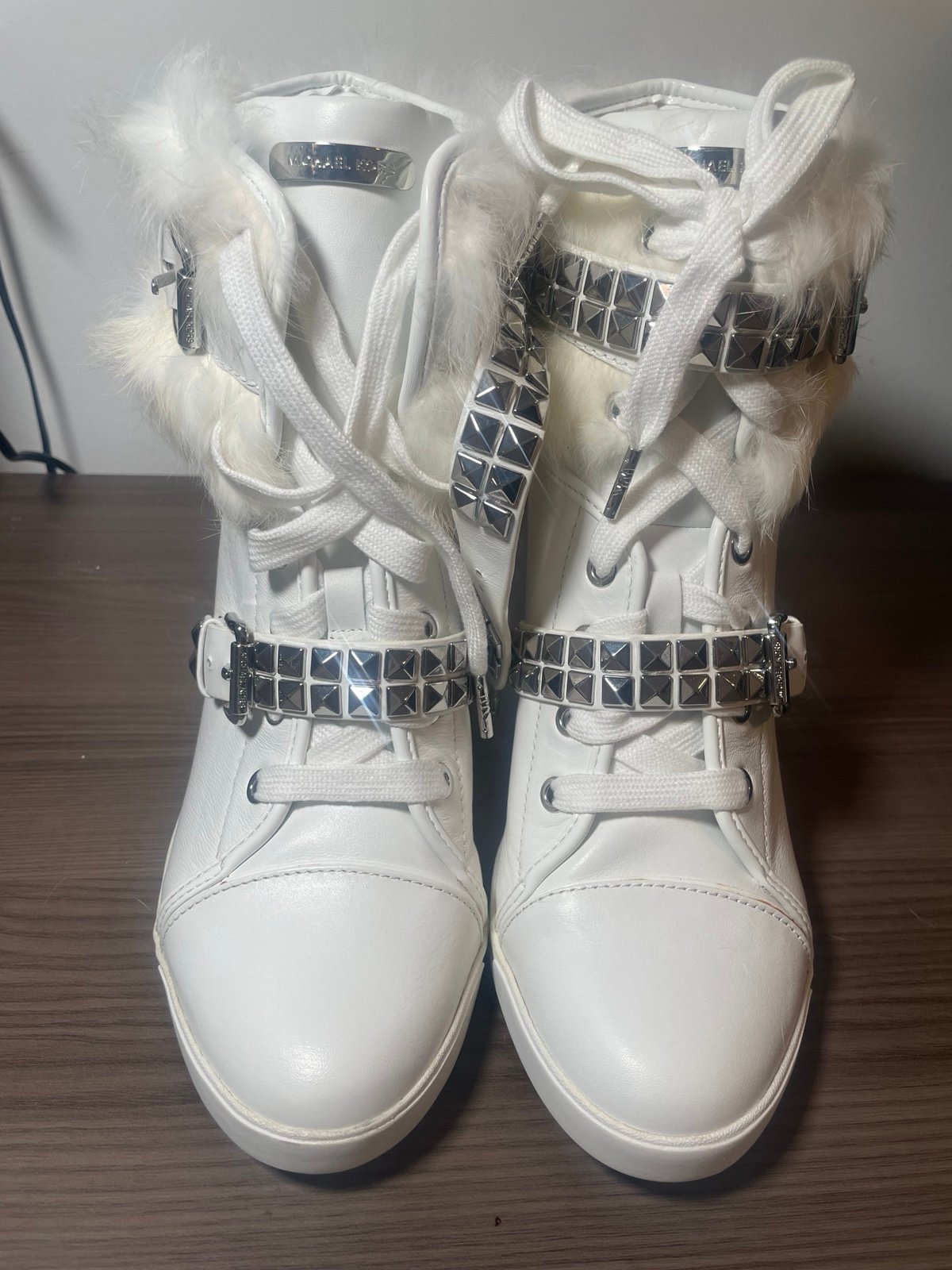 Micheal kors heel boots white (size 9 1/2)