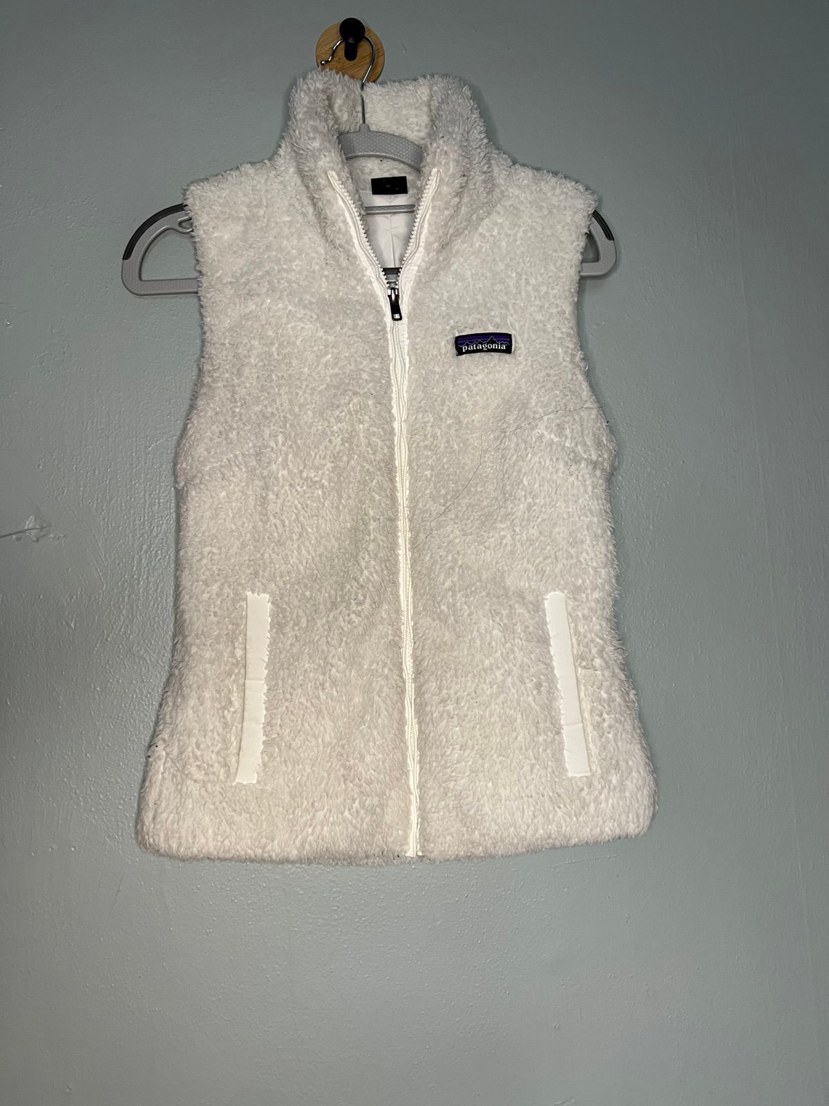 Patagonia white fleece faux fur vest