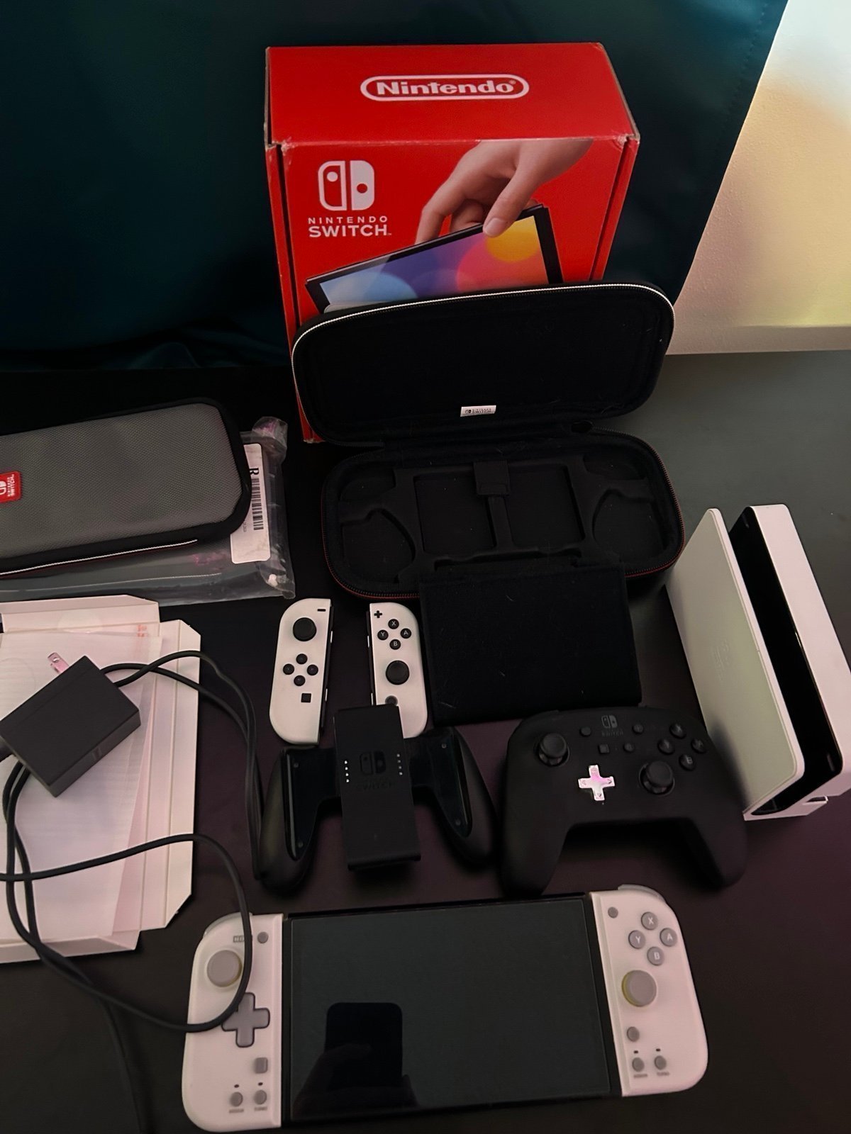 Nintendo Switch O-LED Bundle Super Mario Bros U DELUXE