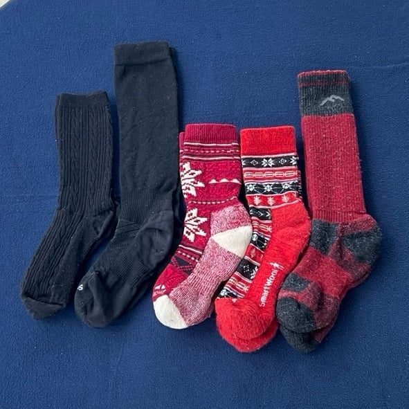 Smartwool Merino Wool Red and Black Tall and Crew Winter Socks Bundle of 5