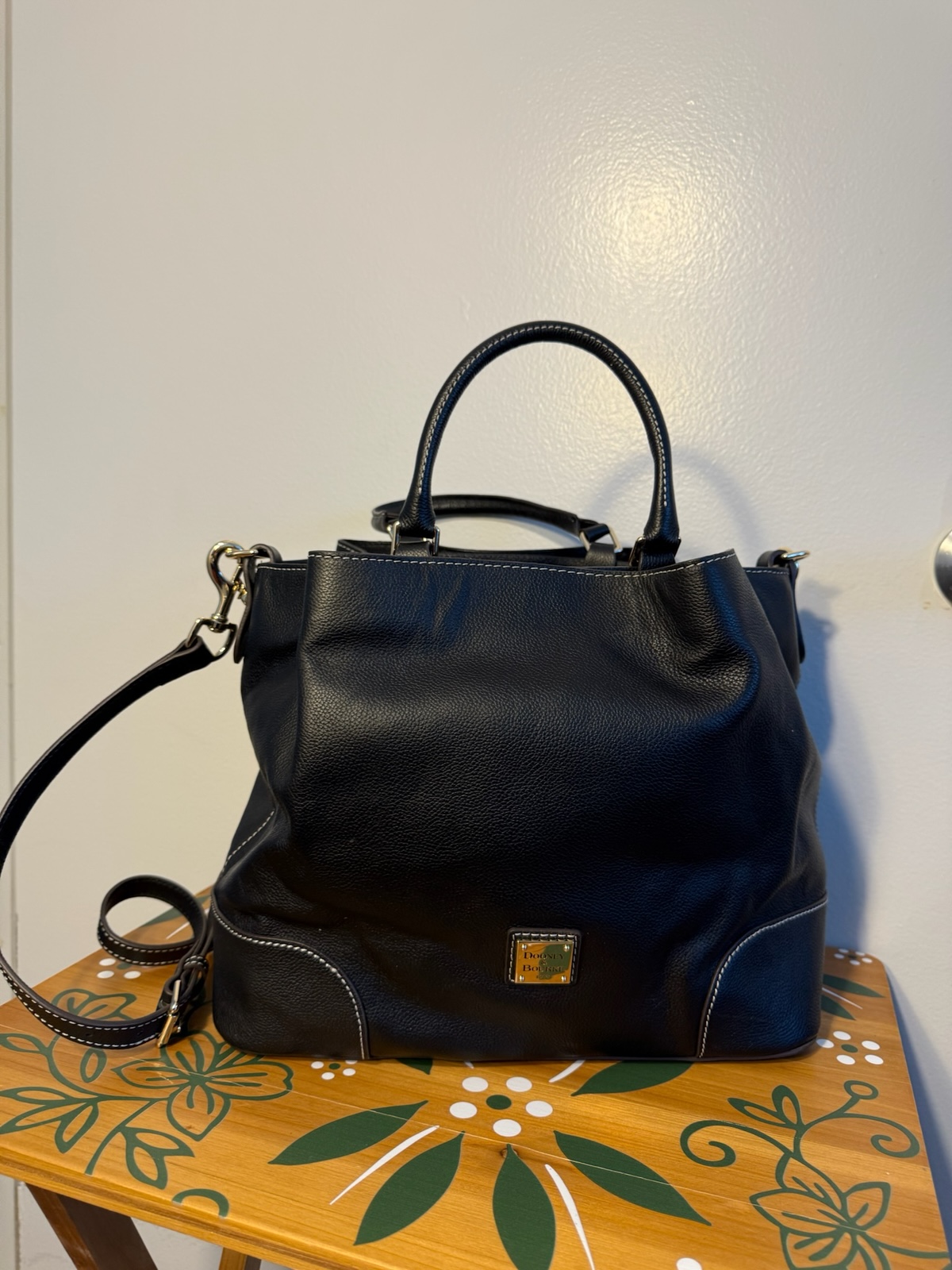 Dooney & Bourke Belvedere Barlow