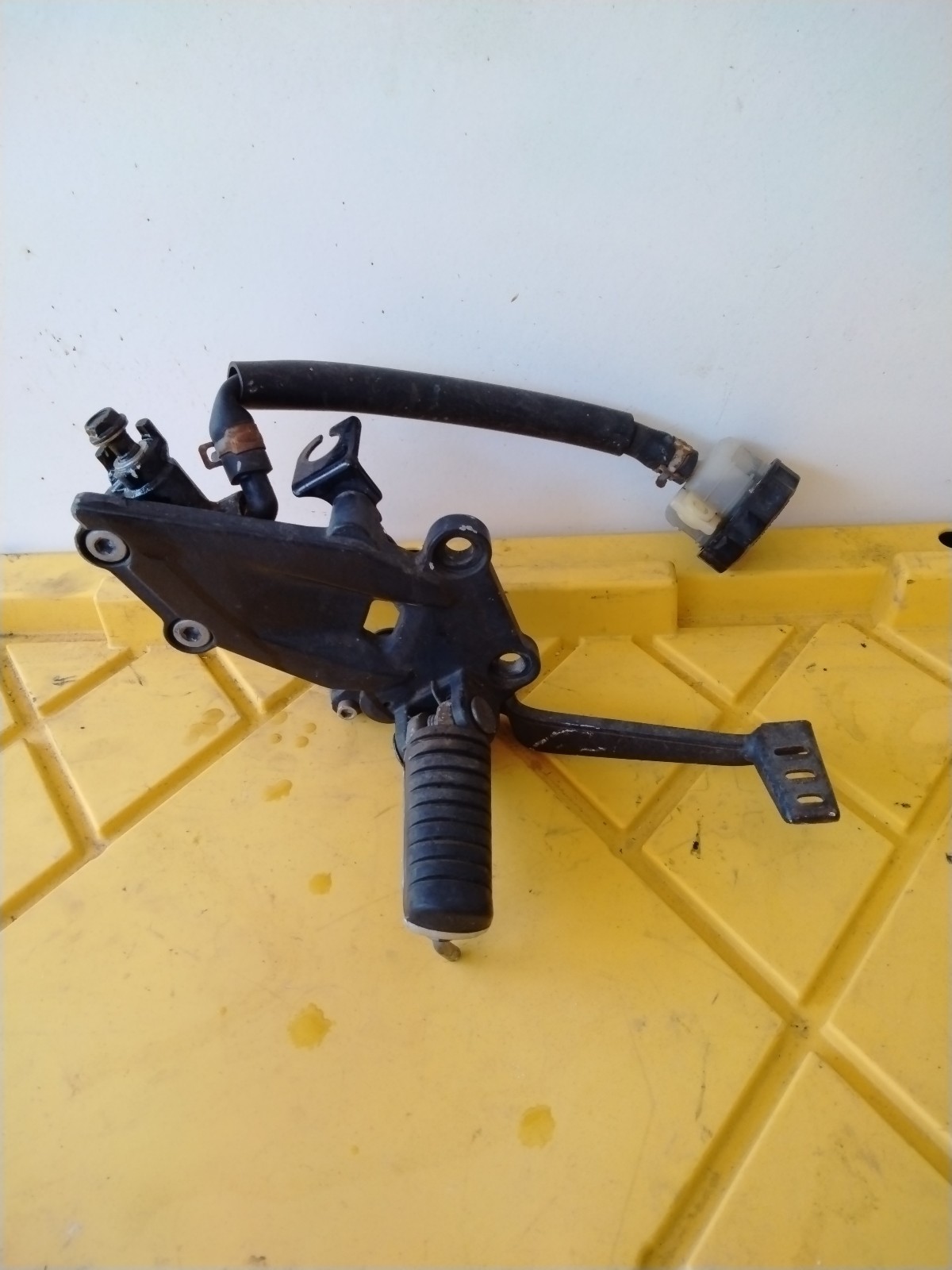 2010 Kawasaki ninja 250r right rearset
