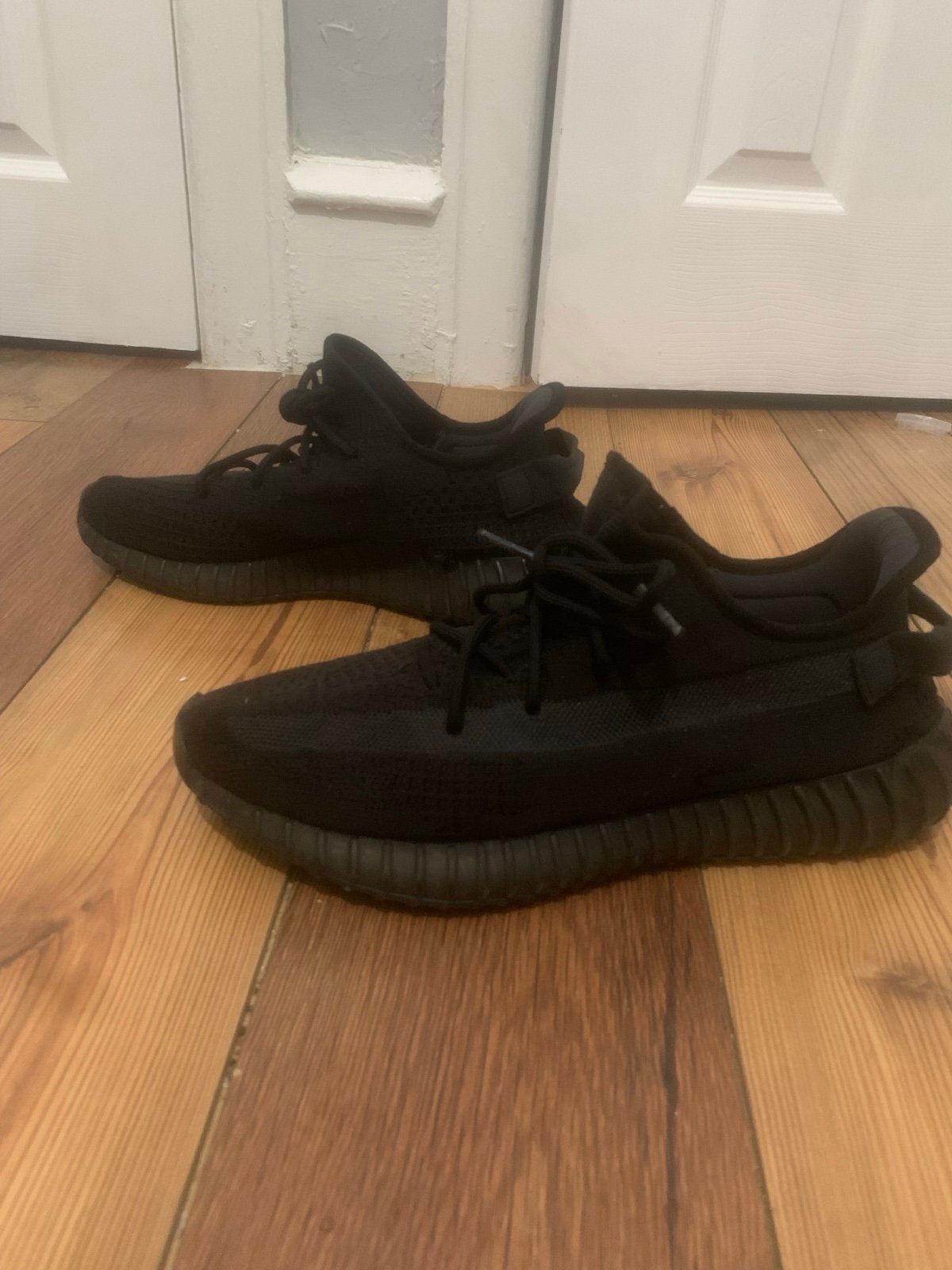 Yeezy Adidas Boost 350 V2 in Black
