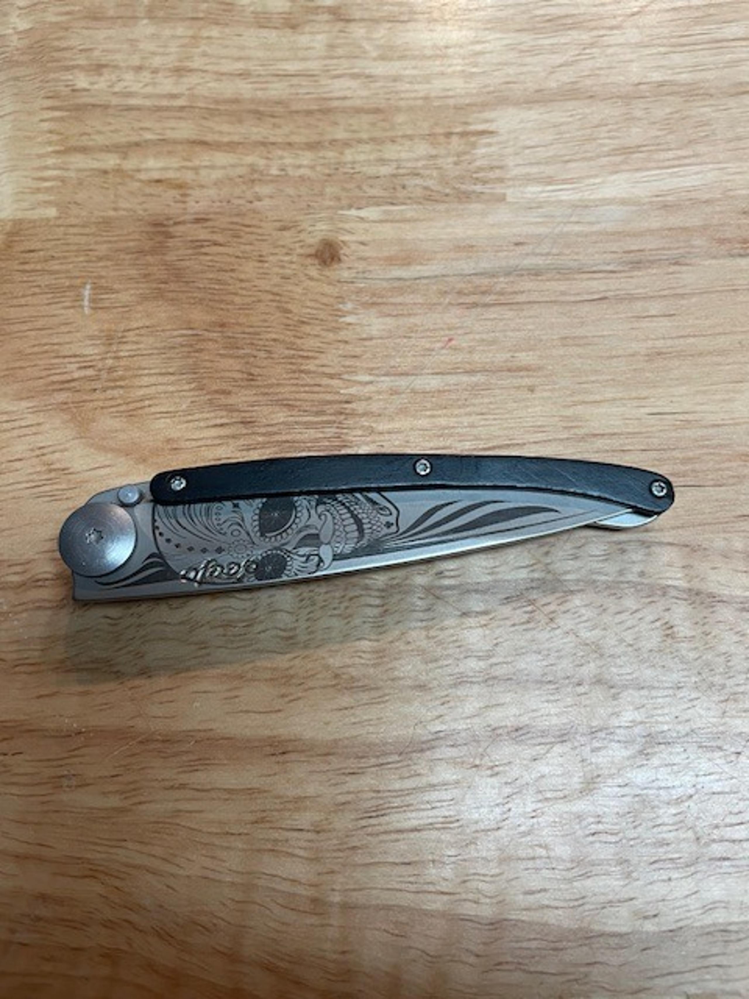 Deejo Latino Skull with Ebony Wood