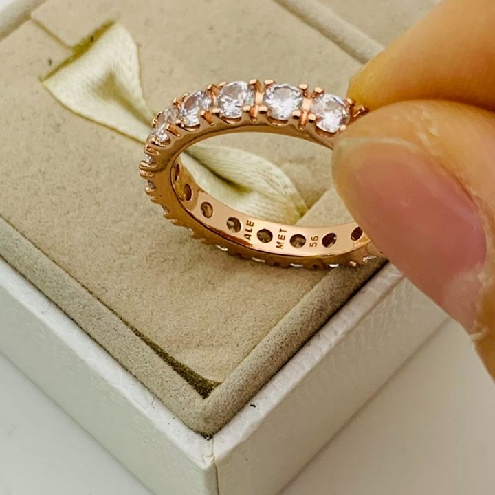 Pandora Sparkling Row Eternity Ring 17k rose gold-plated unique metal blend