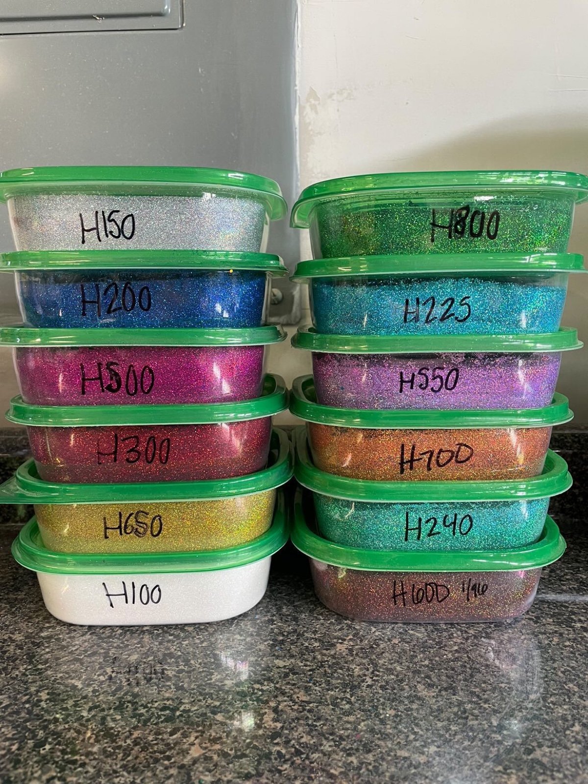 50 ounces of glitter! 4 ounces of each color!