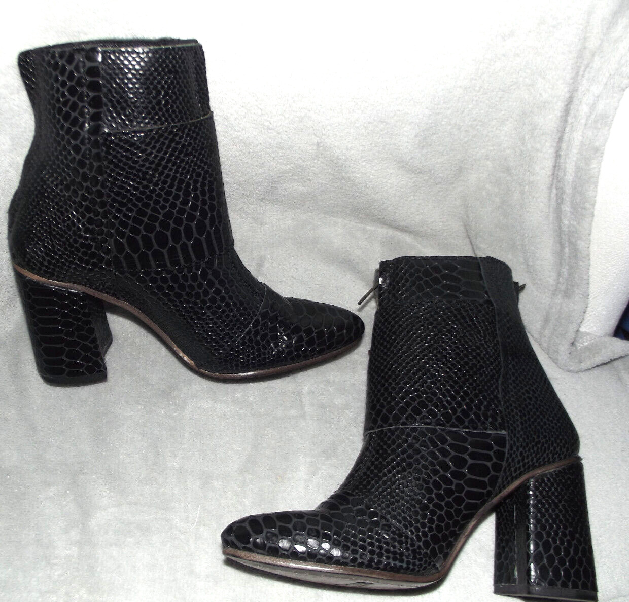 Women's FB - Joey Freebird by Steven Black snake leather wrapped Ankle Boots Sz7