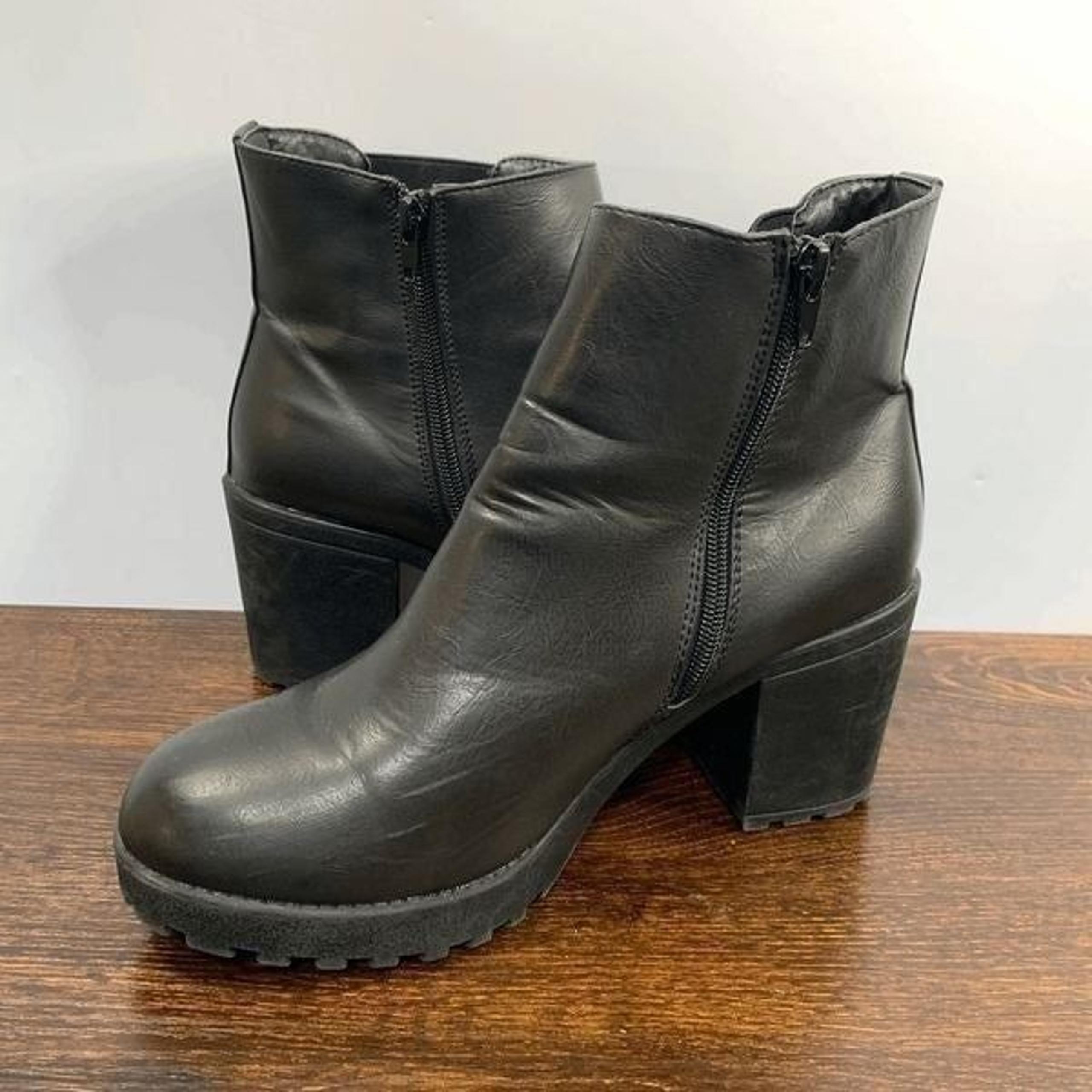 Shi by Journey Chunky 2.5'' Heel Side Zip Combat Boots Black Leather Size 9.5M