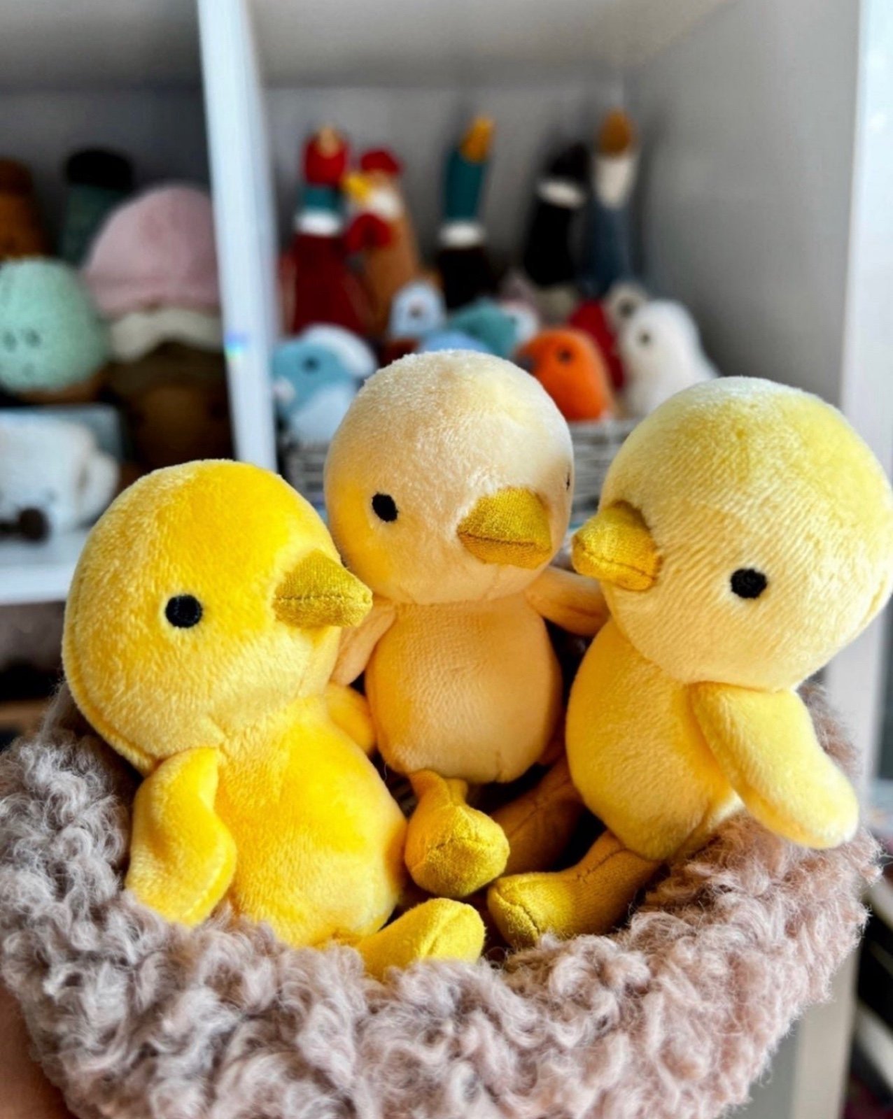 BNWT Jellycat Nesting Chicks plush toy stuffed animal limited edition