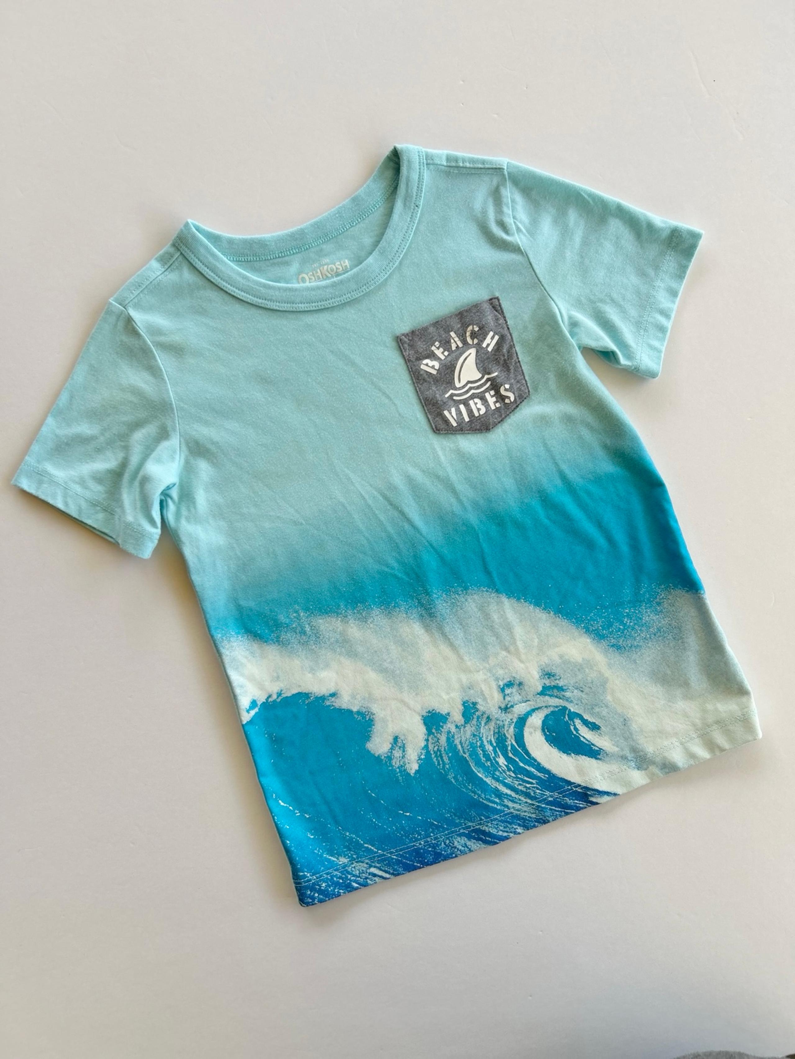 FREE SHIP • OshKosh 4t 5t tee-shirt