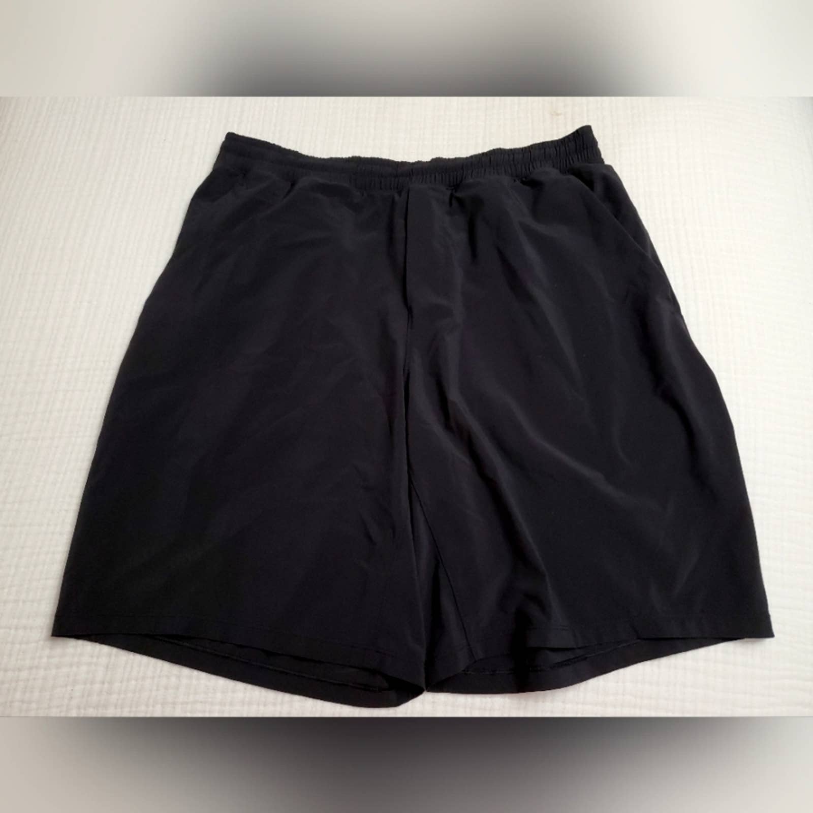 Lululemon 9 inseam Black Athletic Shorts Size Large Classic Gym Athleisure