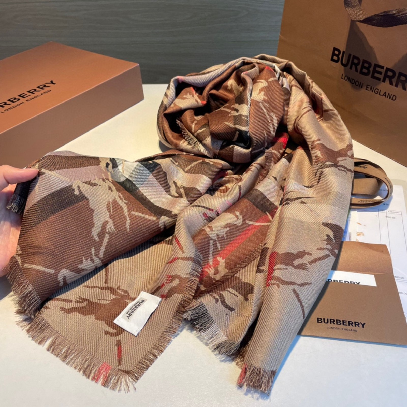 Double-sided jacquard fashion scarf