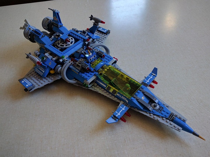 LEGO Movie 70816 Benny's Spaceship, Building Set (Discontinued by Manufacturer)
