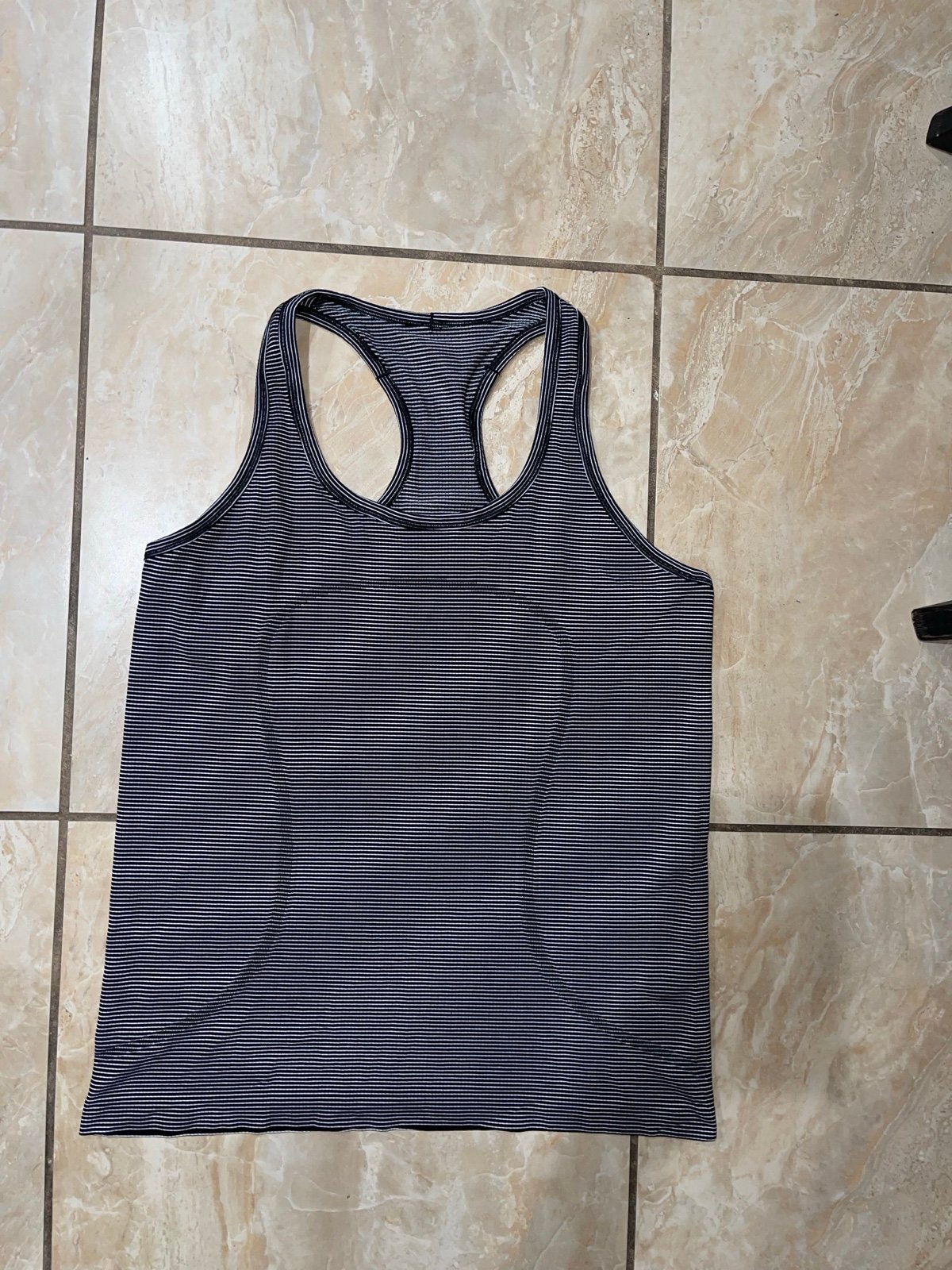Hyper Stripe Black Lululemon Swiftly Tech Racerback Size 12