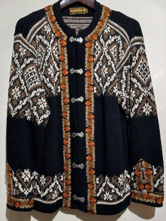 VINTAGE NORDSTRIKK Norway Nortic wool sweater silver toggles Size S