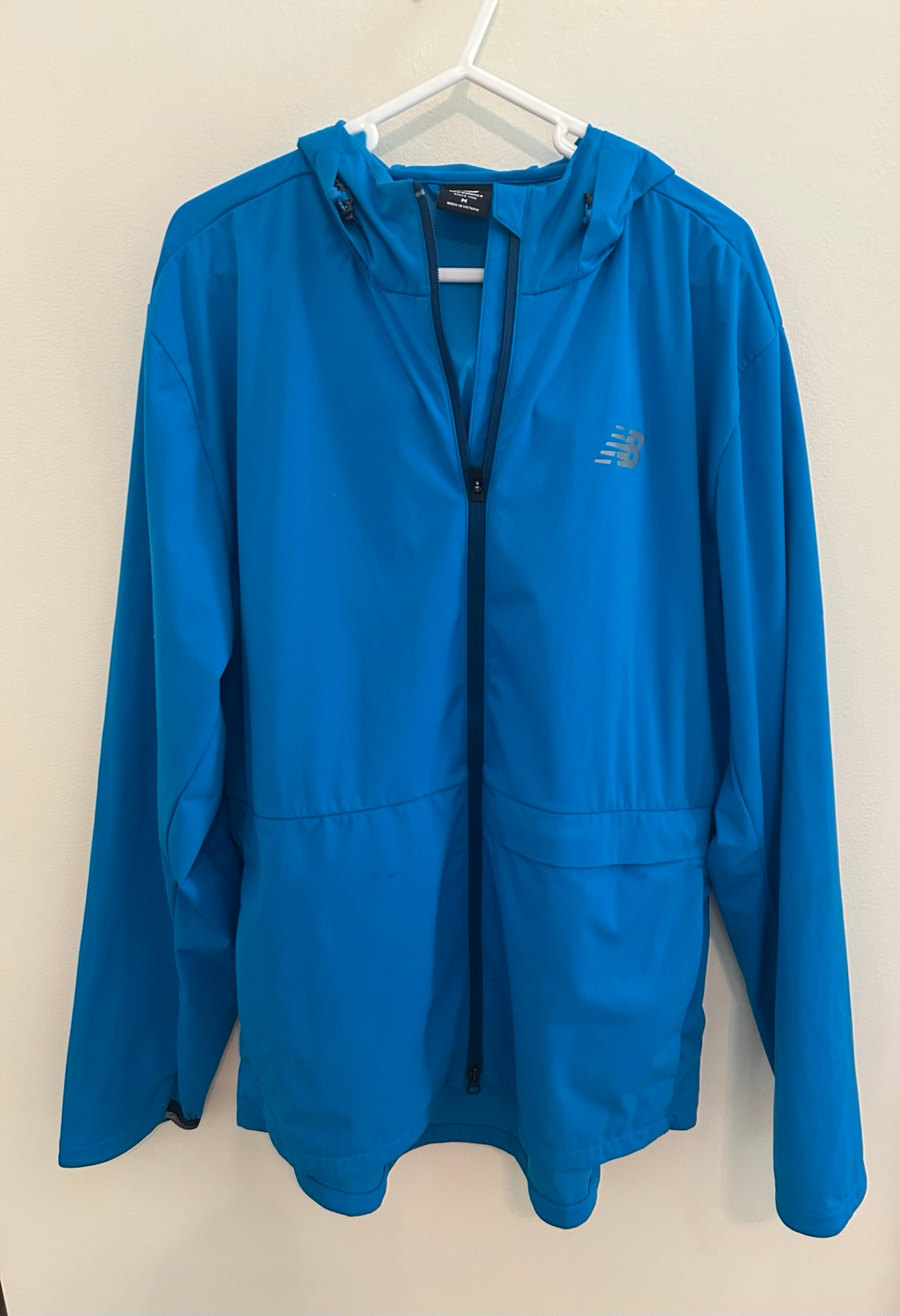 NEW BALANCE SOFT RAIN JACKET - MEN'S Size Medium