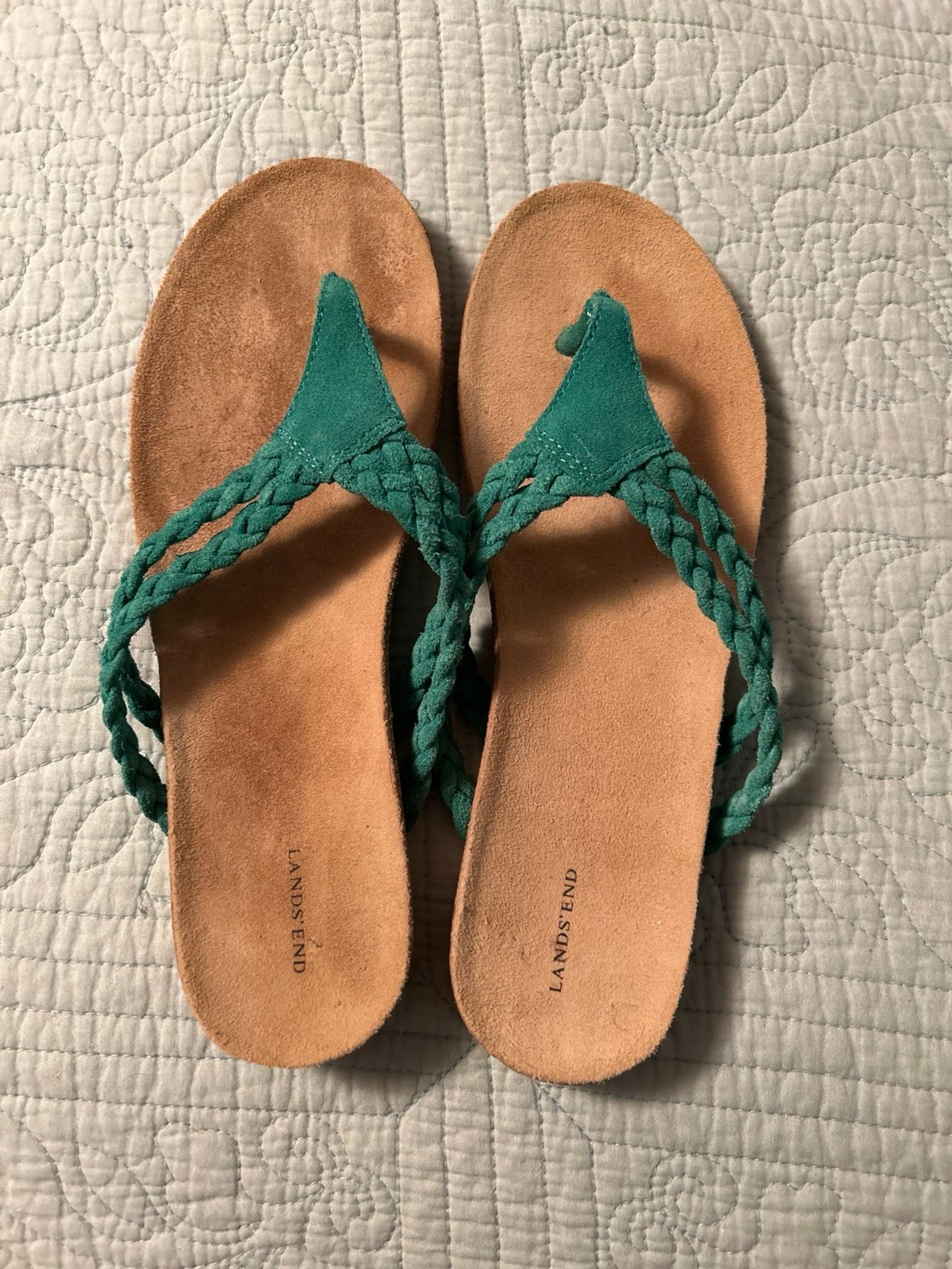 Lands’ End Sandals, sz9B green suede
