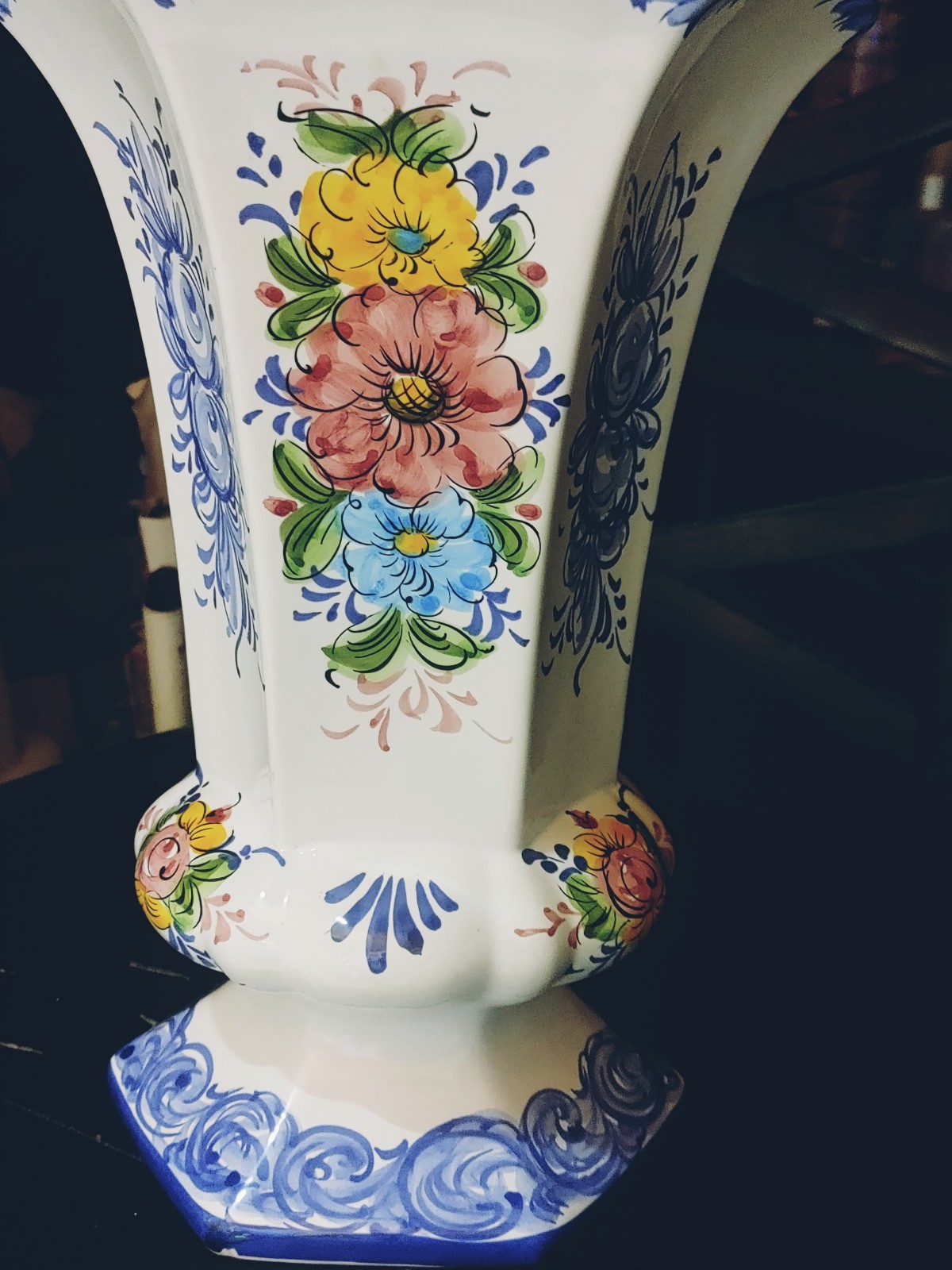 VINTAGE VASE FREE SHIPPING!!